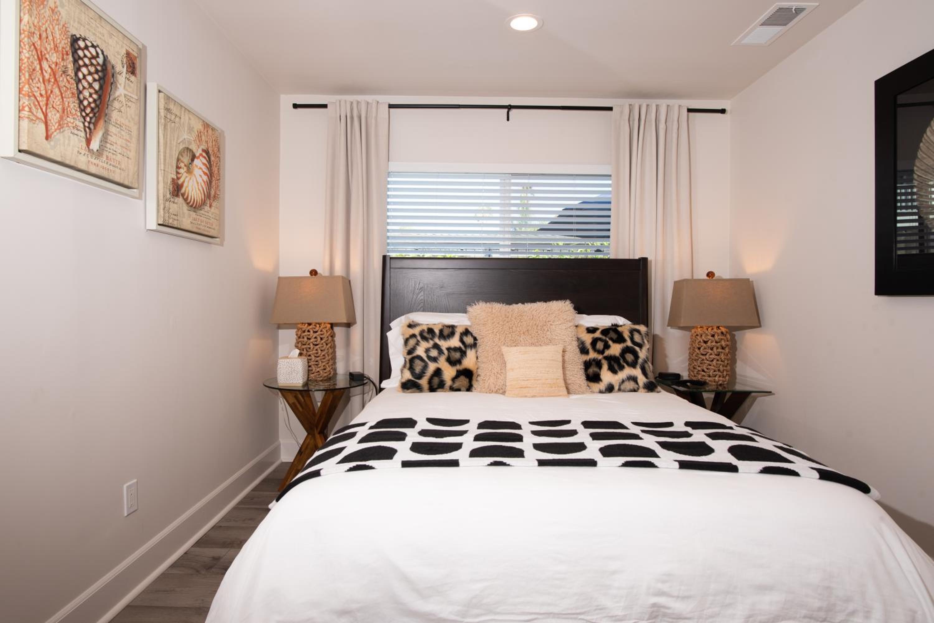 5BD Family, Event Friendly 4plex Steps2Beach view 4