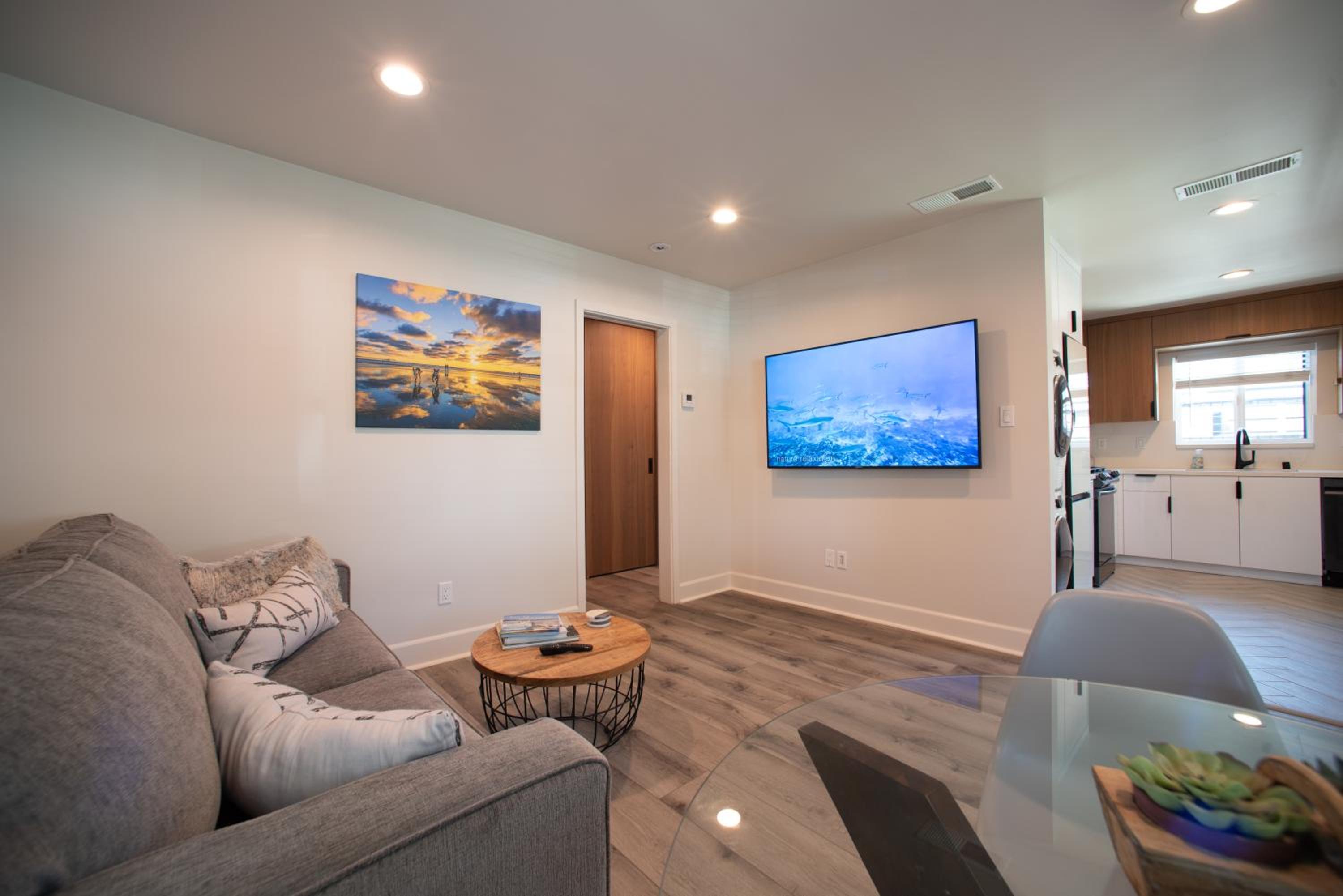 5BD Family, Event Friendly 4plex Steps2Beach view 3