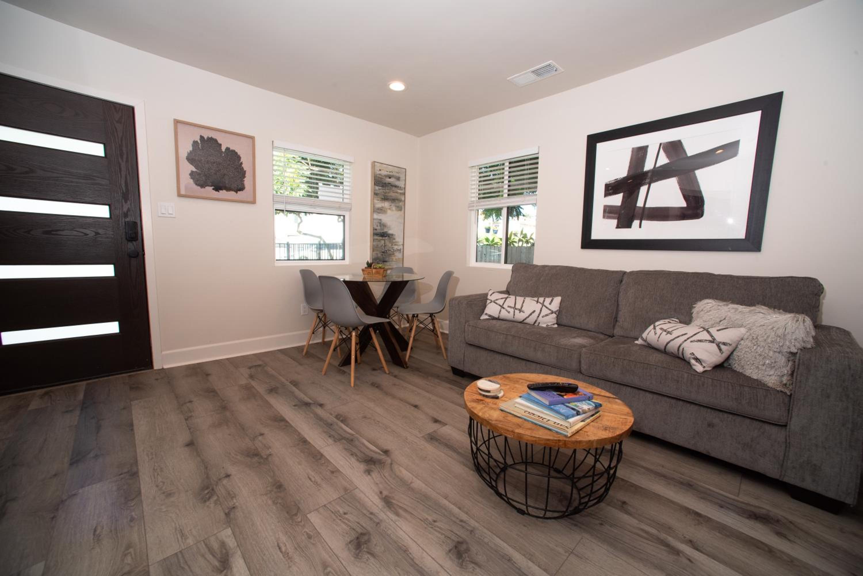 5BD Family, Event Friendly 4plex Steps2Beach view 2