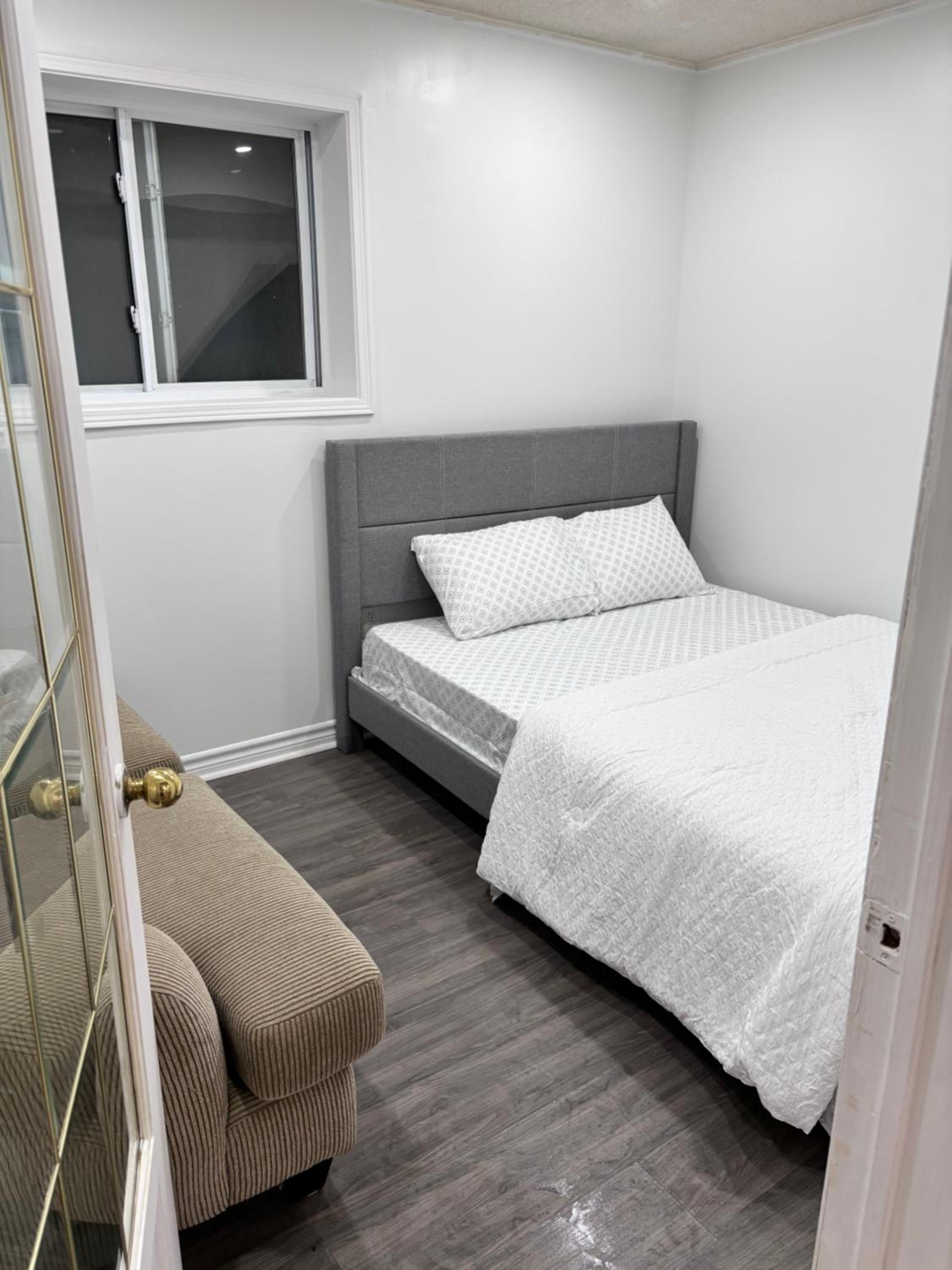 Entire bungalow, full privacy, free parking