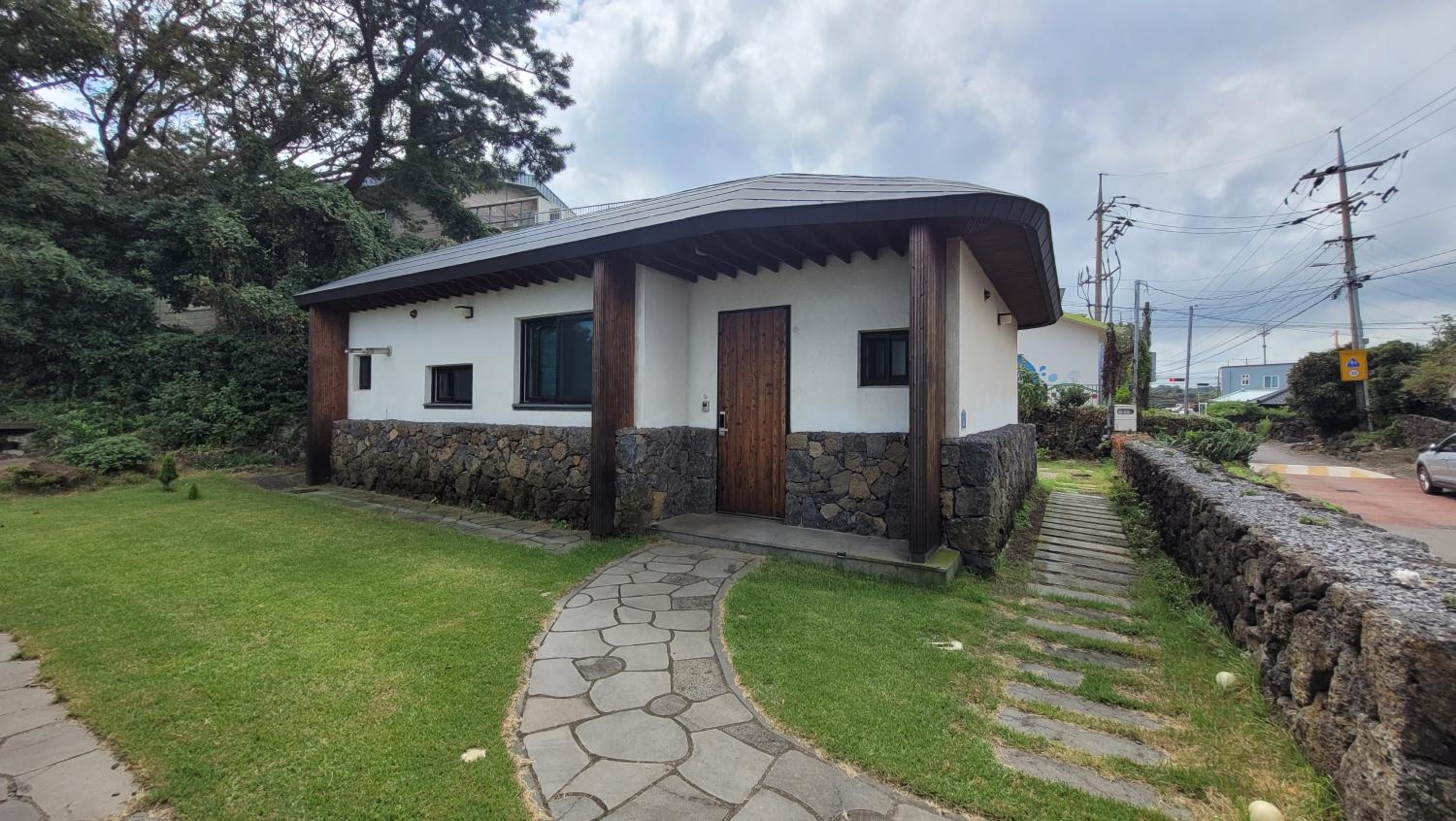 Joohane Jejudo House
