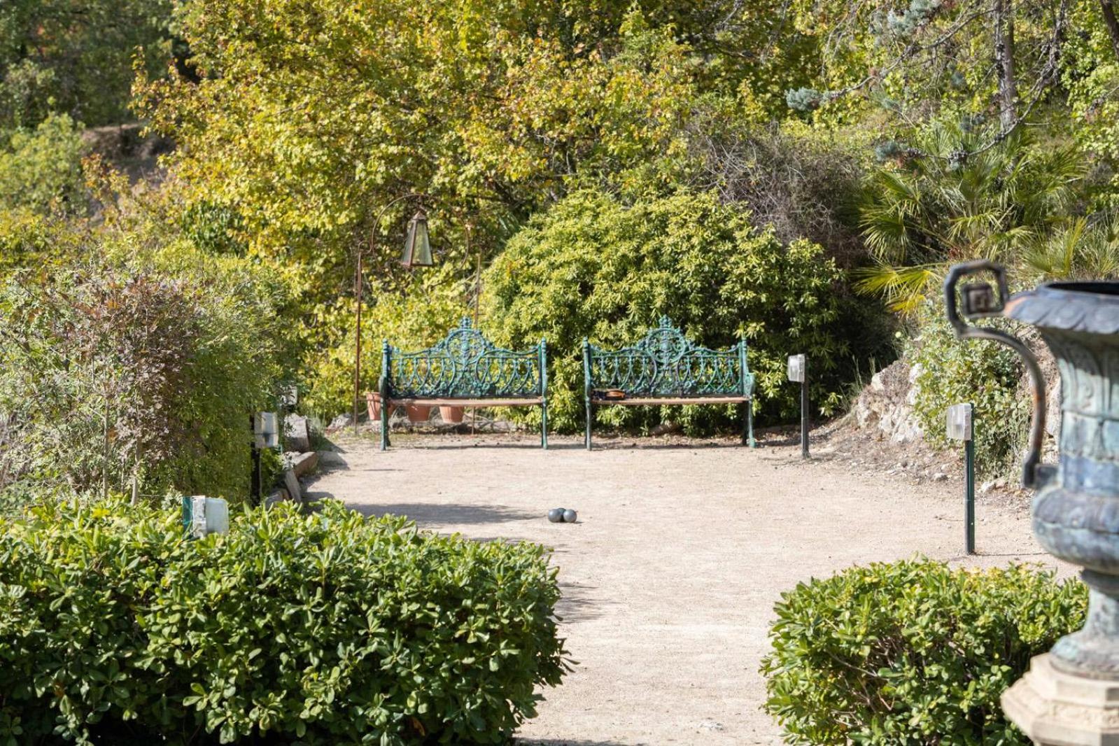 Authentique 
