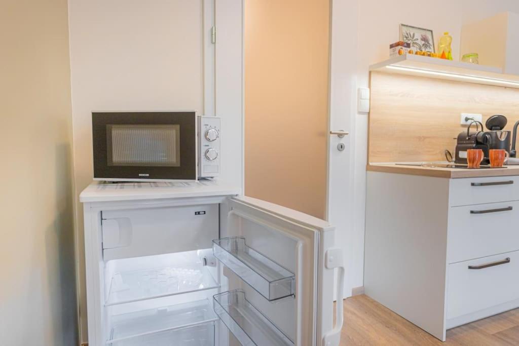 On-site Free Parking, 12 to min Centre, Supermarket