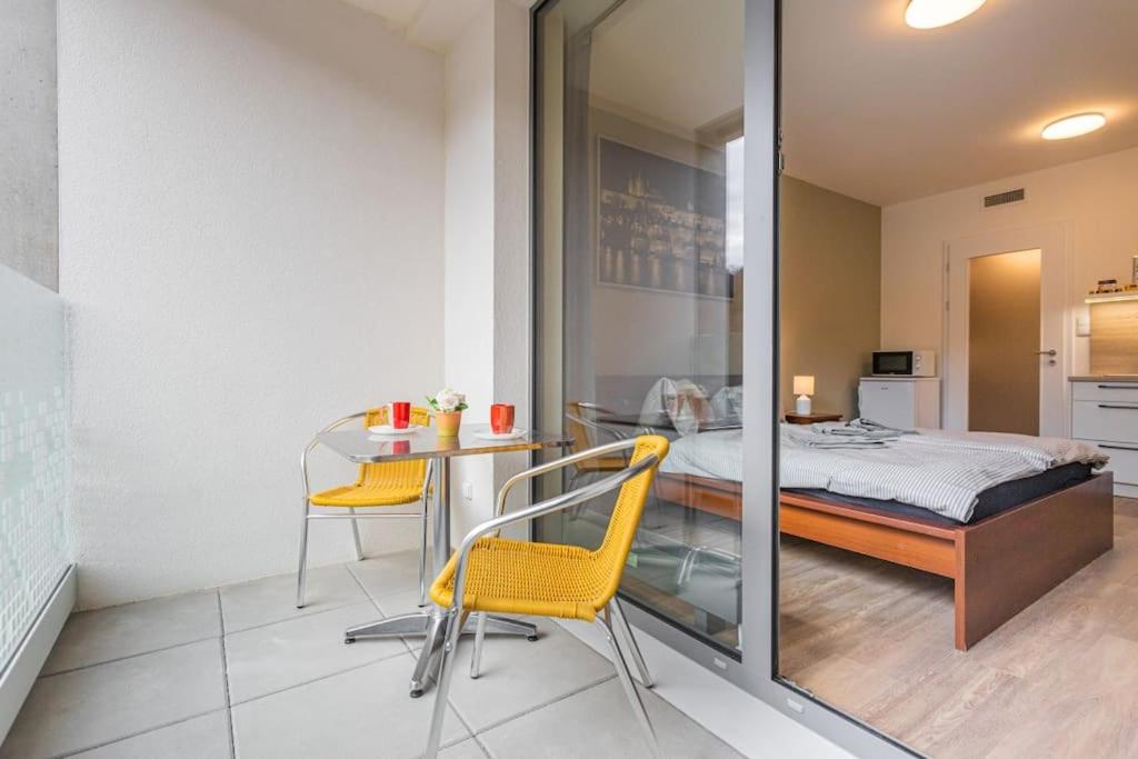 On-site Free Parking, 12 to min Centre, Supermarket