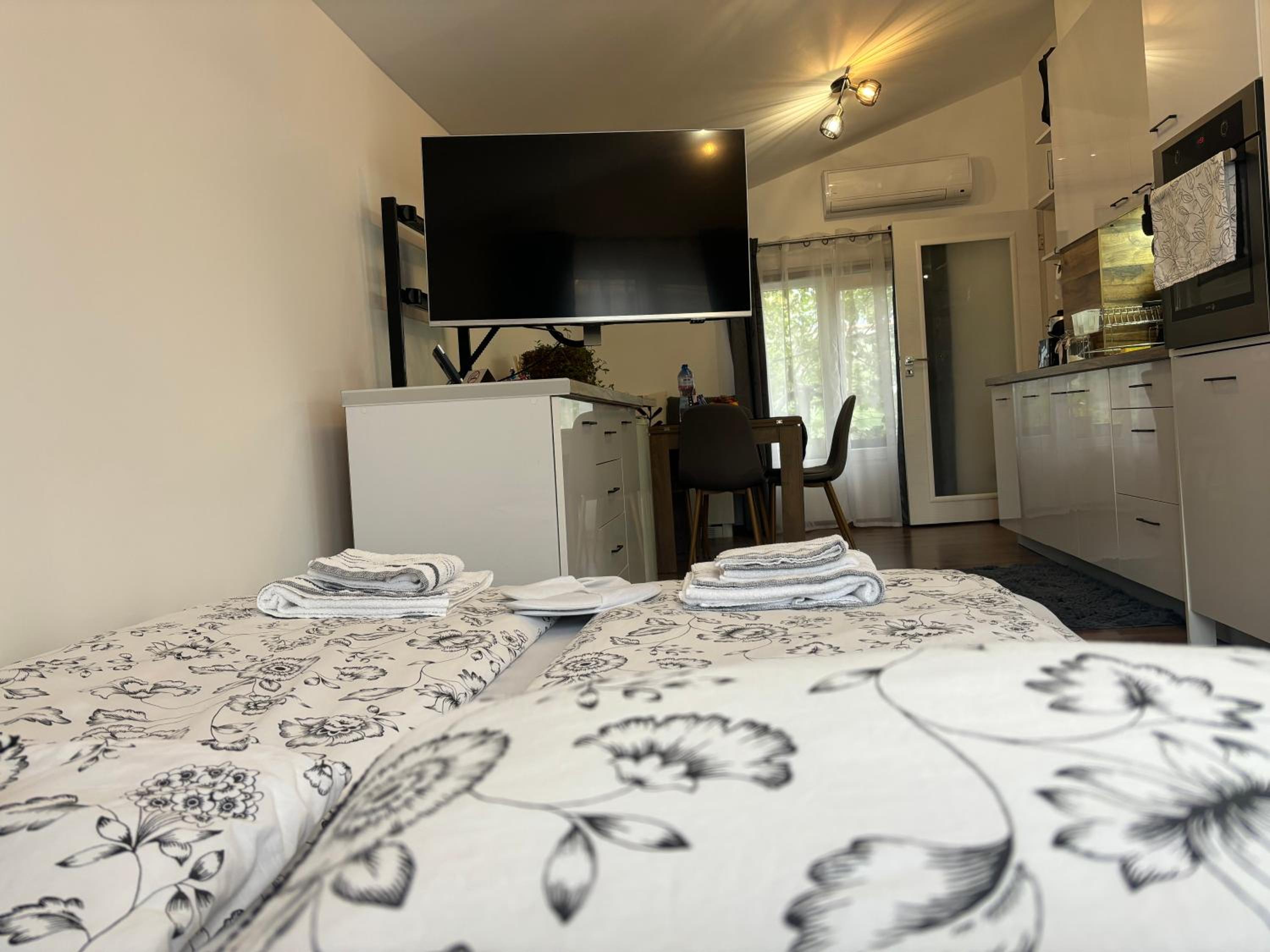 Charming City Apartment SIYANA - Self Check-in