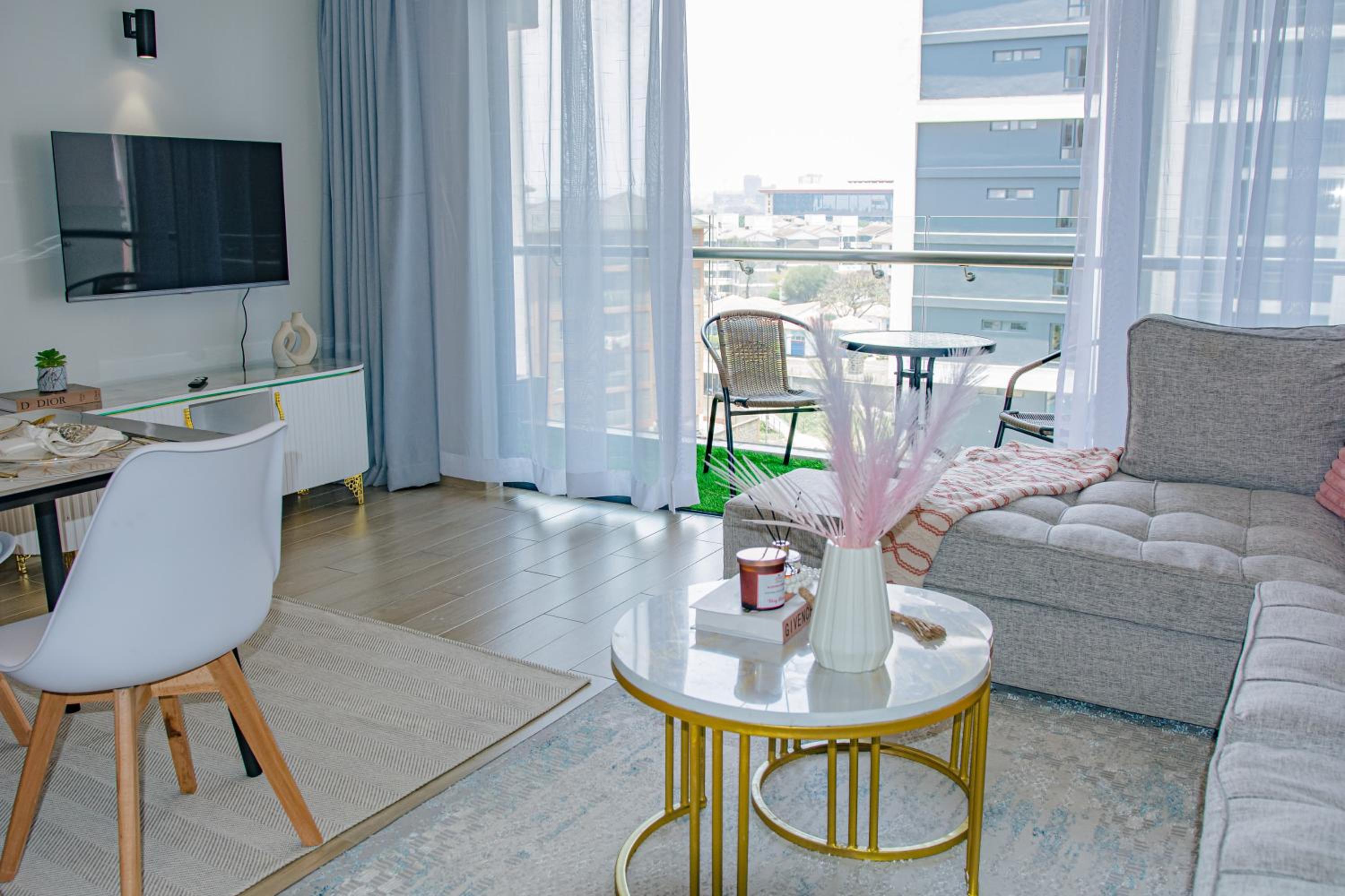Zahra Homes By Edmor Suites view 2