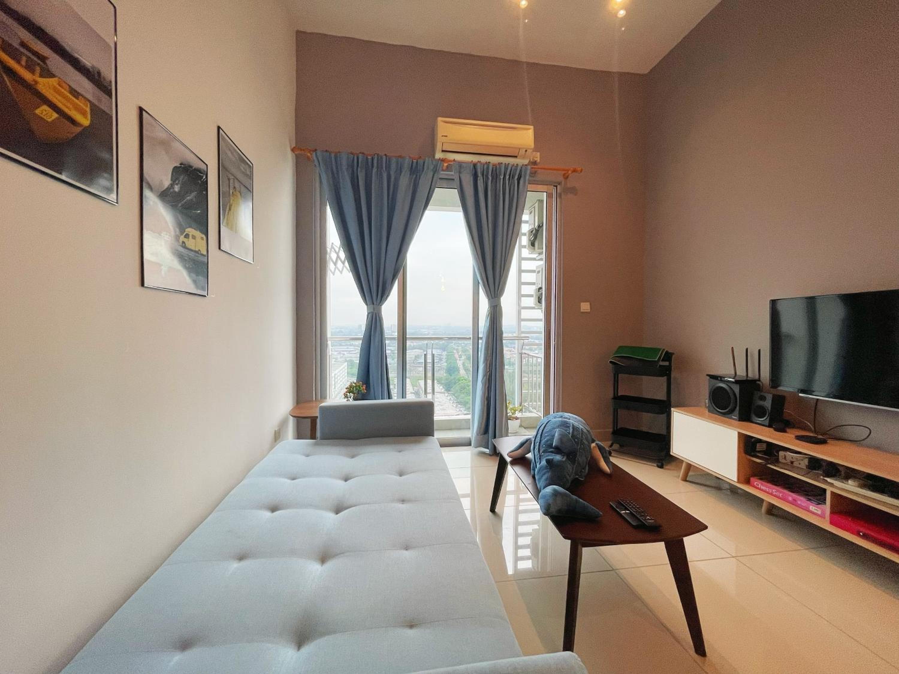 Mount Austin 2-4pax 5min Ikea Toppen Aeon Tebrau