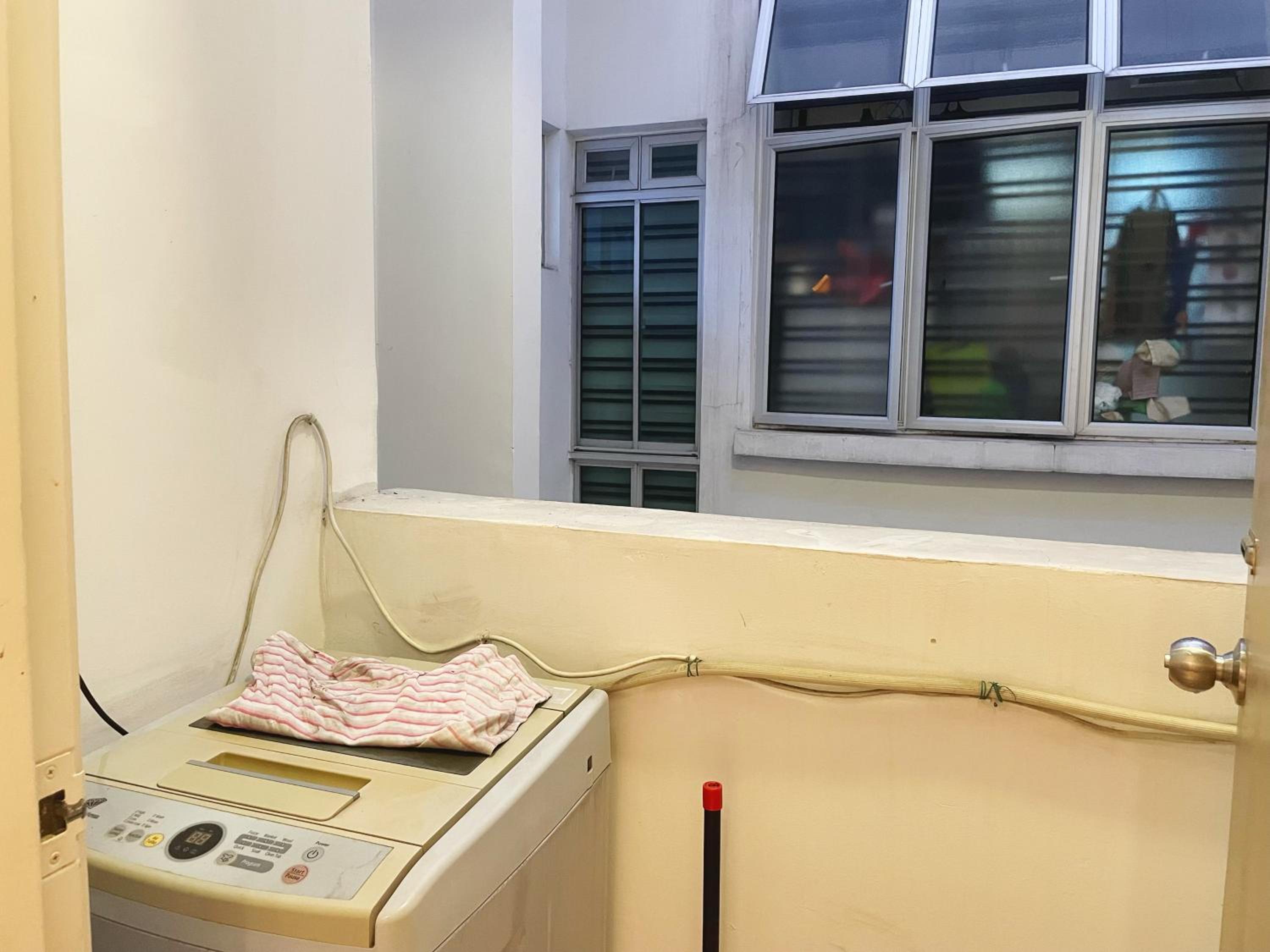 Mount Austin 2-4pax 5min Ikea Toppen Aeon Tebrau