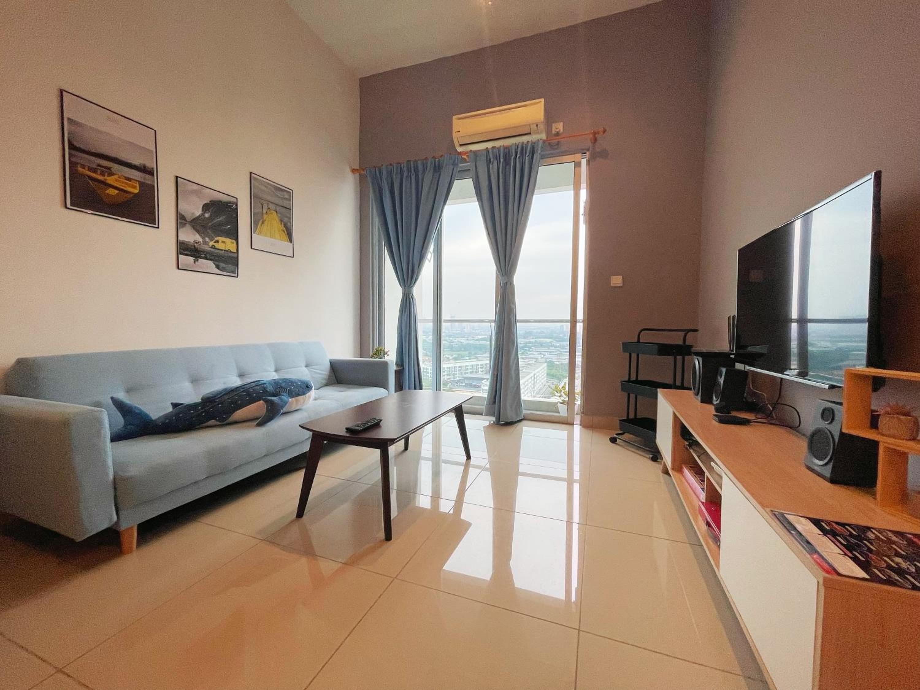 Mount Austin 2-4pax 5min Ikea Toppen Aeon Tebrau