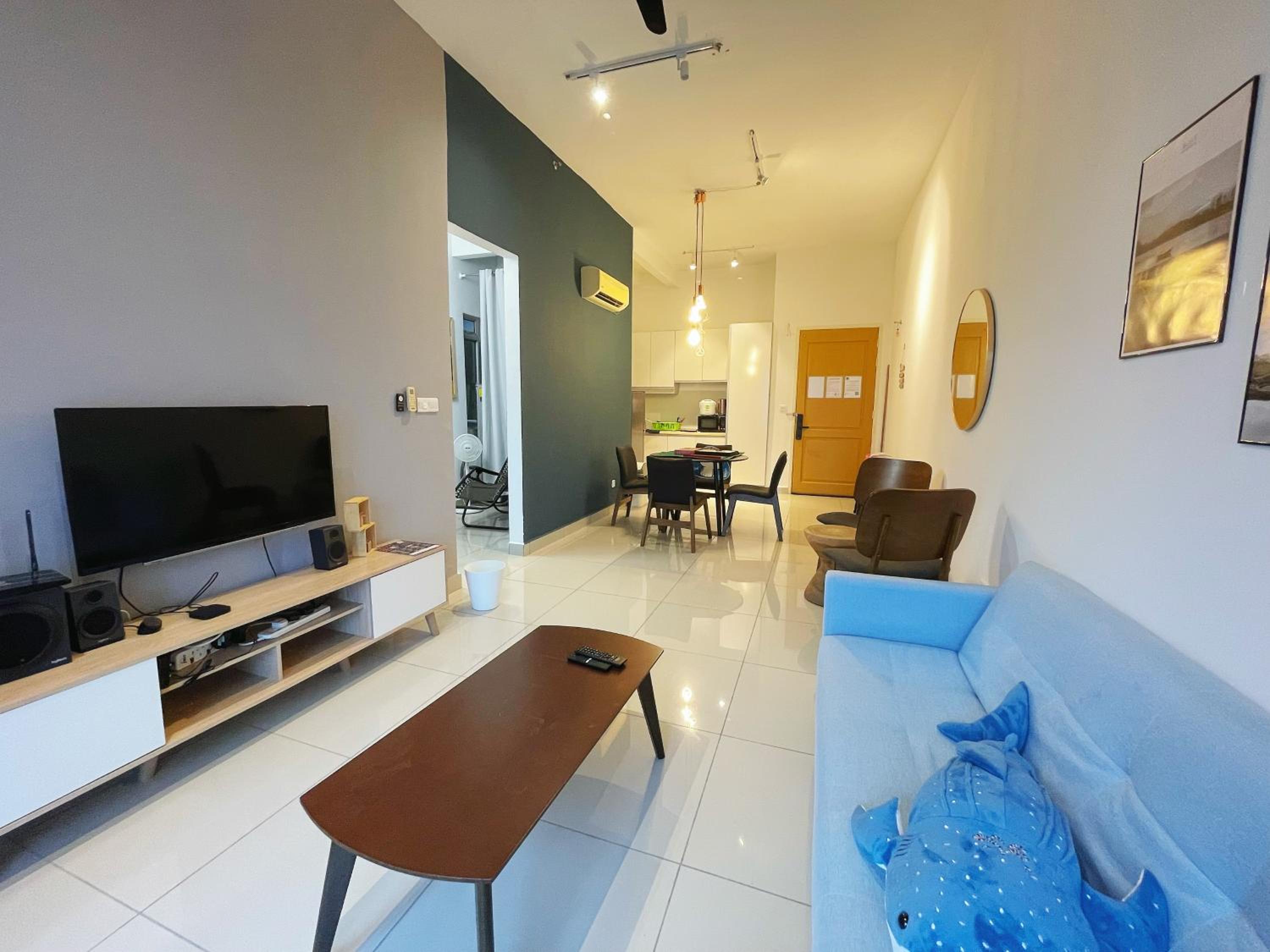 Mount Austin 2-4pax 5min Ikea Toppen Aeon Tebrau