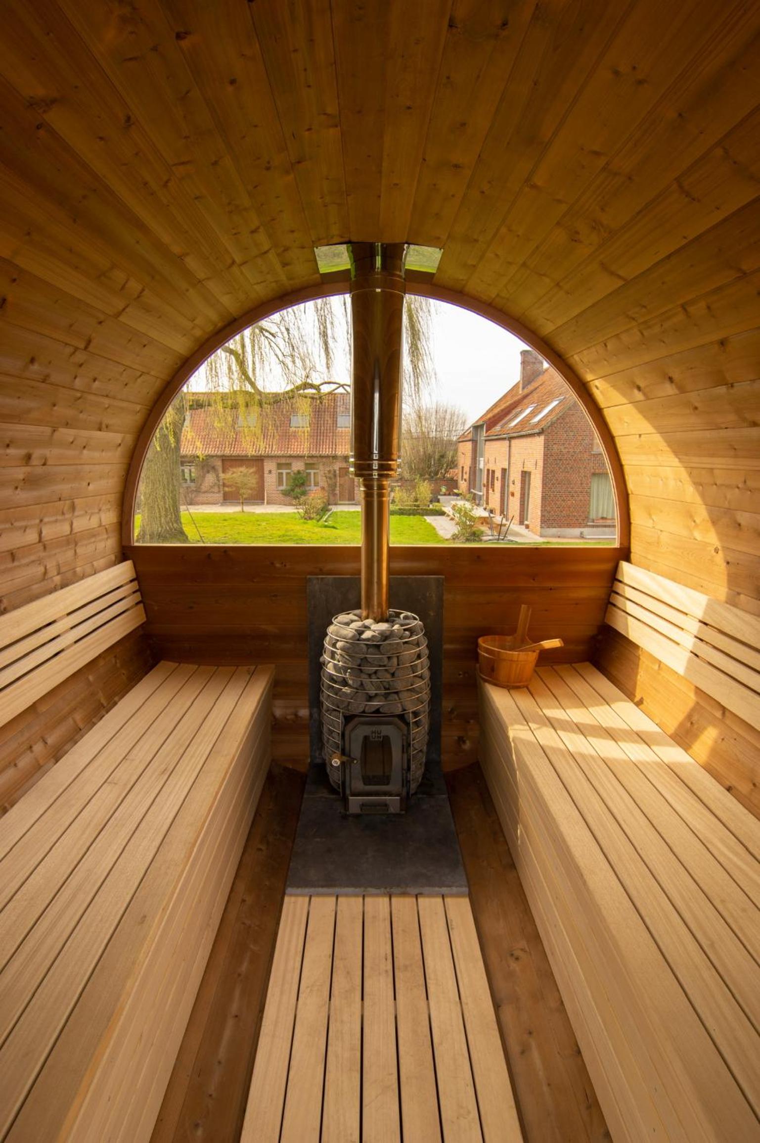 Vakantiewoning L'Eau Tendre in Ellezelles, met wellness en buitenzwembad met overkapping