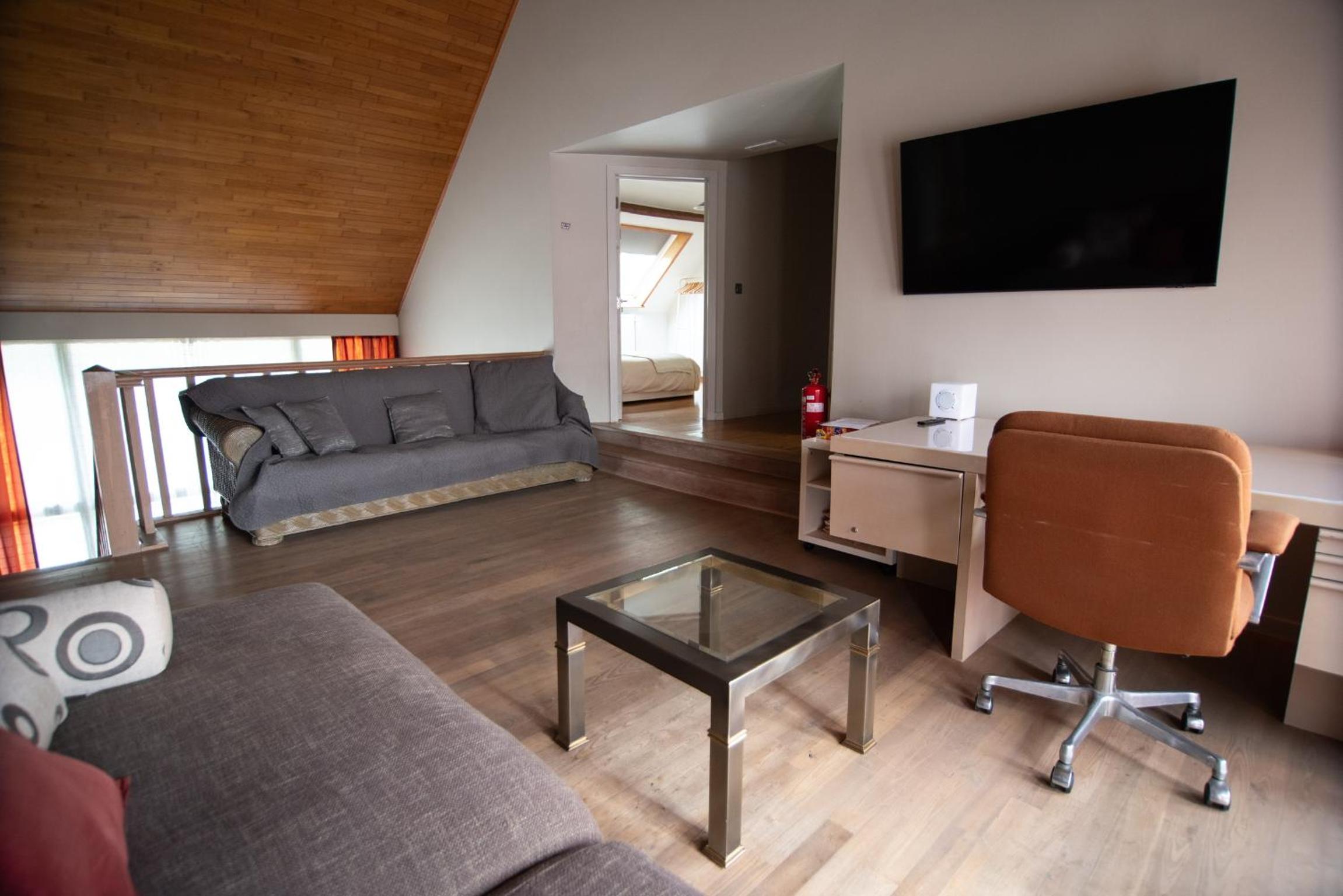 Vakantiewoning L'Eau Tendre in Ellezelles, met wellness en buitenzwembad met overkapping