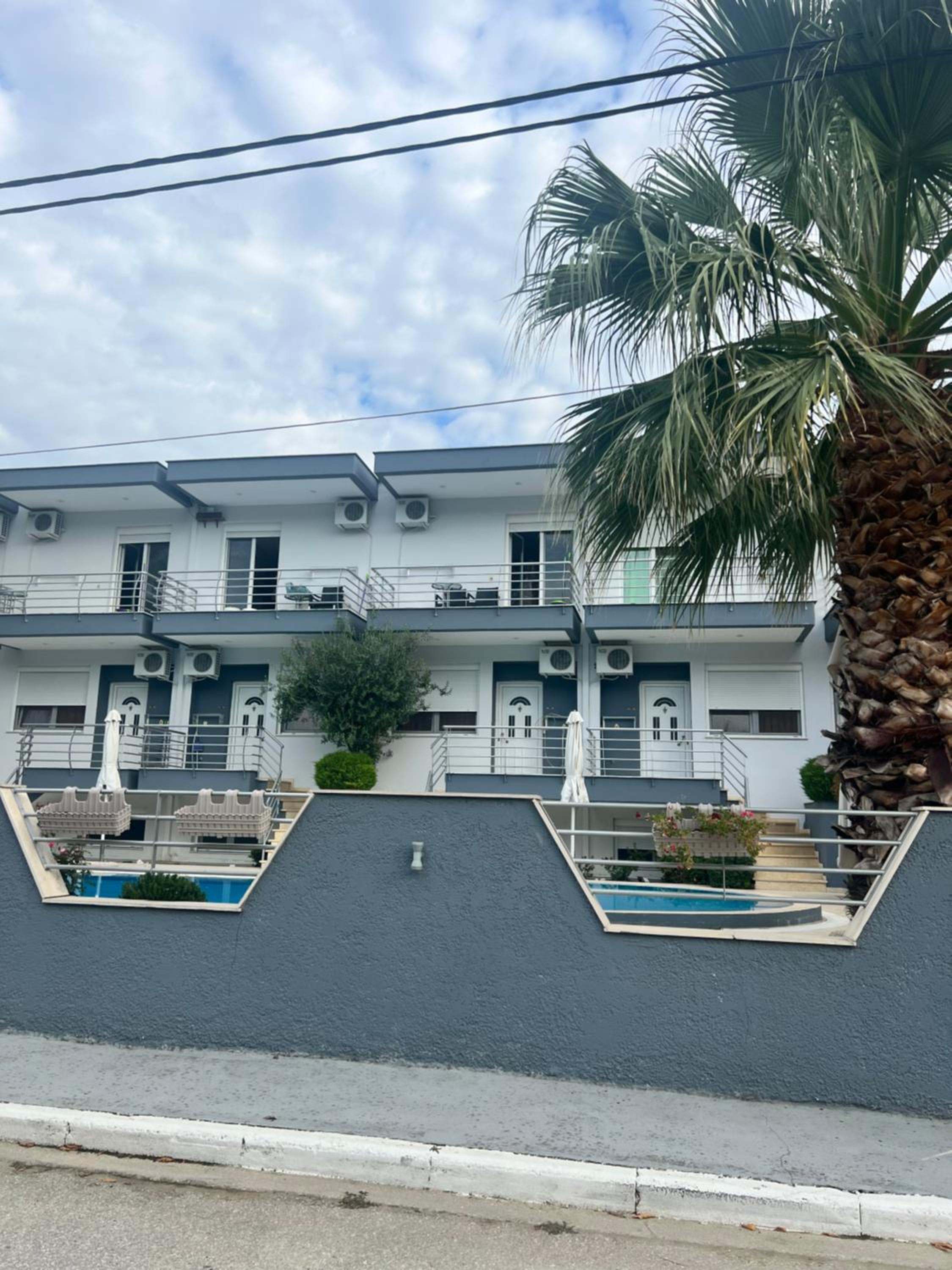 Family Rooms - Property Image 9