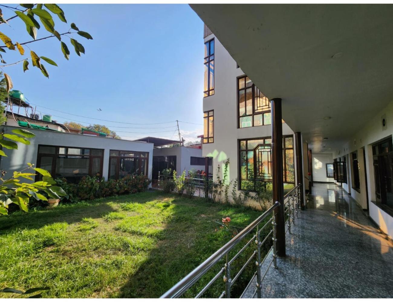 Hotel Junaid, Srinagar view 4