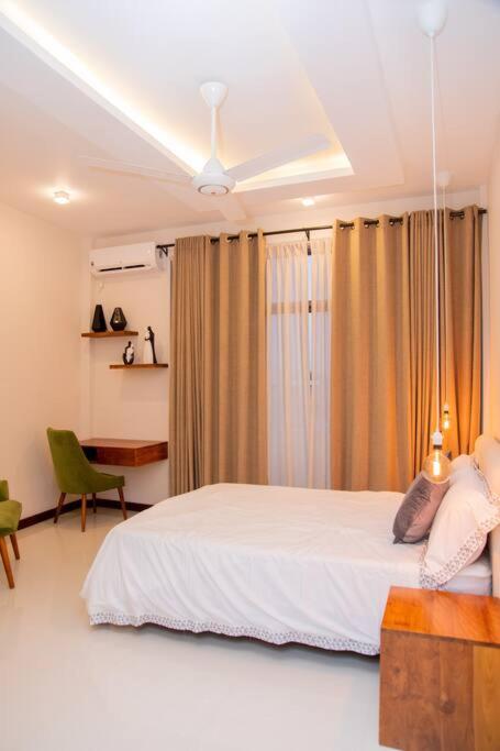 Aron's Lavinia Cozy 4 bedroom duplex view 3