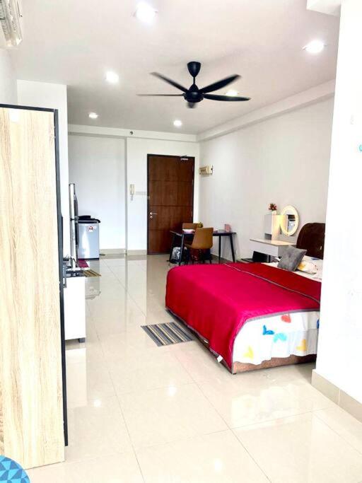 Cozy Shaftsbury high floor king bed free parkin wifi and netflix 1311 photo 4