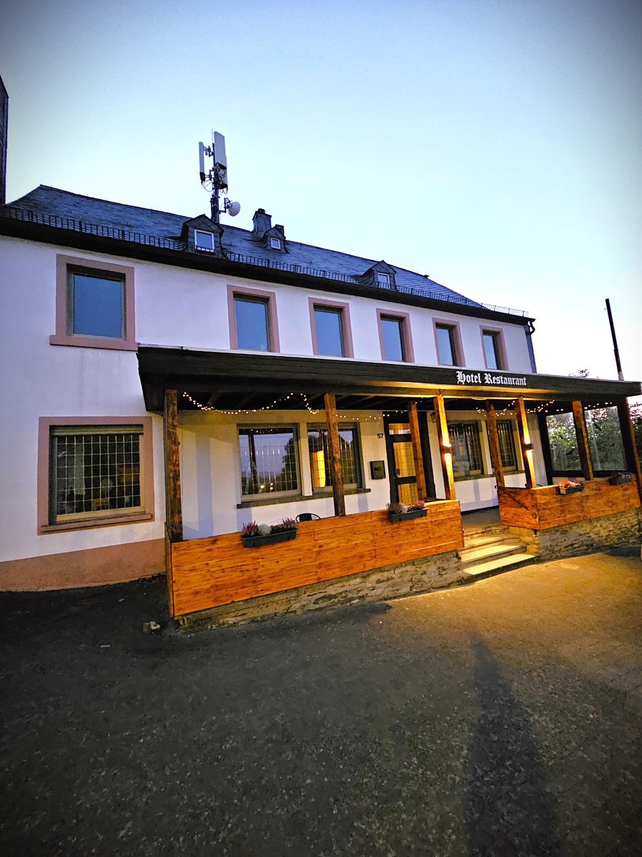 Longkamp Living Stilvolle Ferienwohnungen nahe Bernkastel-Kues, Disneyplus, Netflix, großer TV & Parkplatz