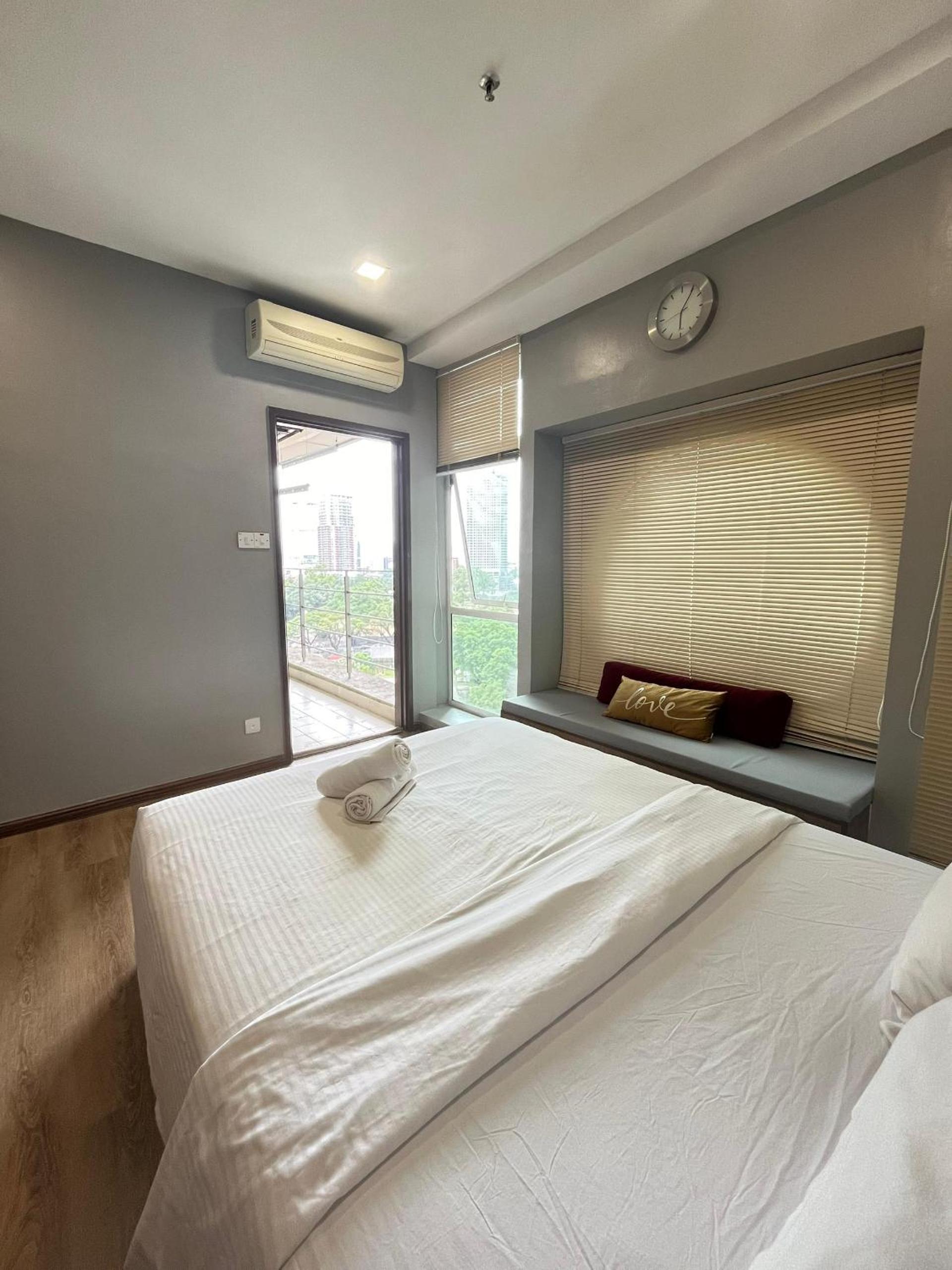 Parkview Service Apartment By Bonjour