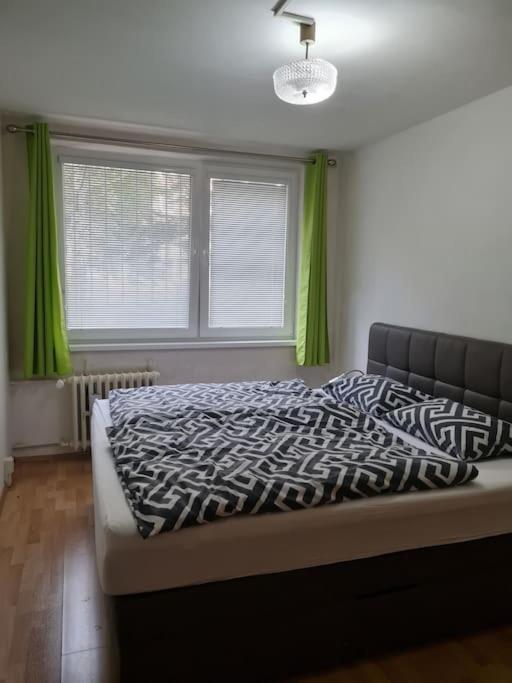 Linhs place