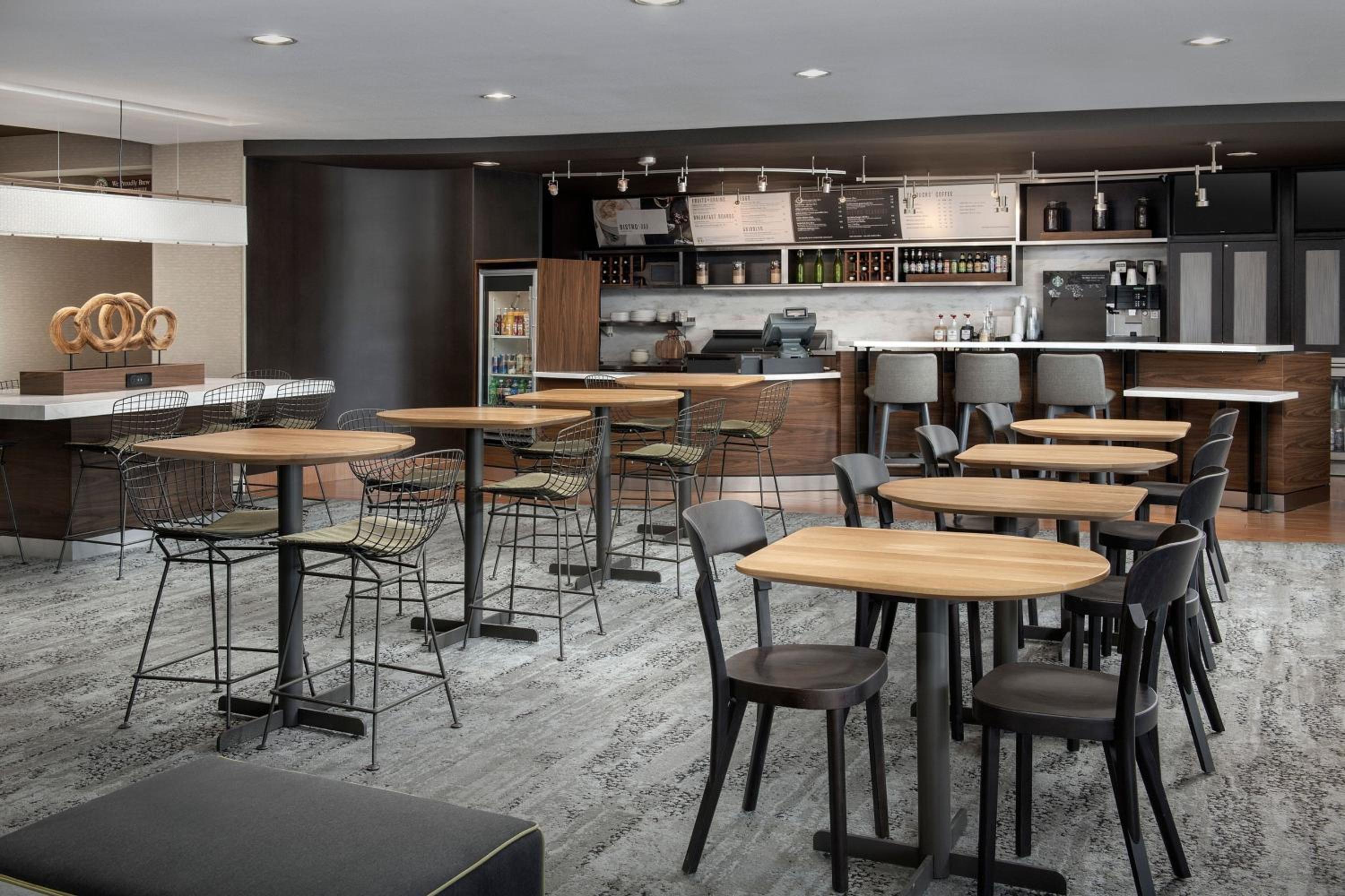 Chico Vacations - Courtyard Chico - Property Image 1