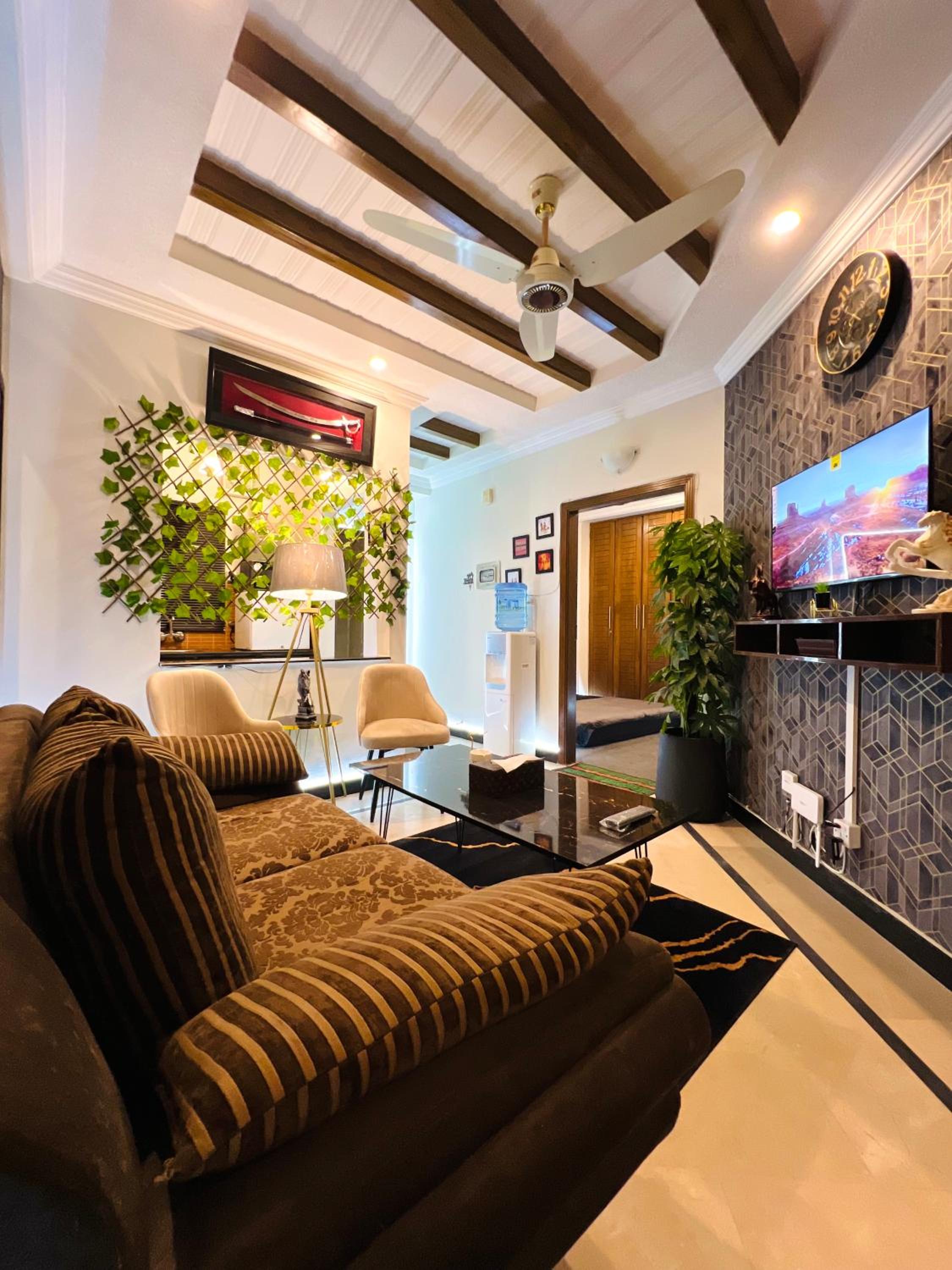 Paragon Luxury Apartment Islamabad view 4
