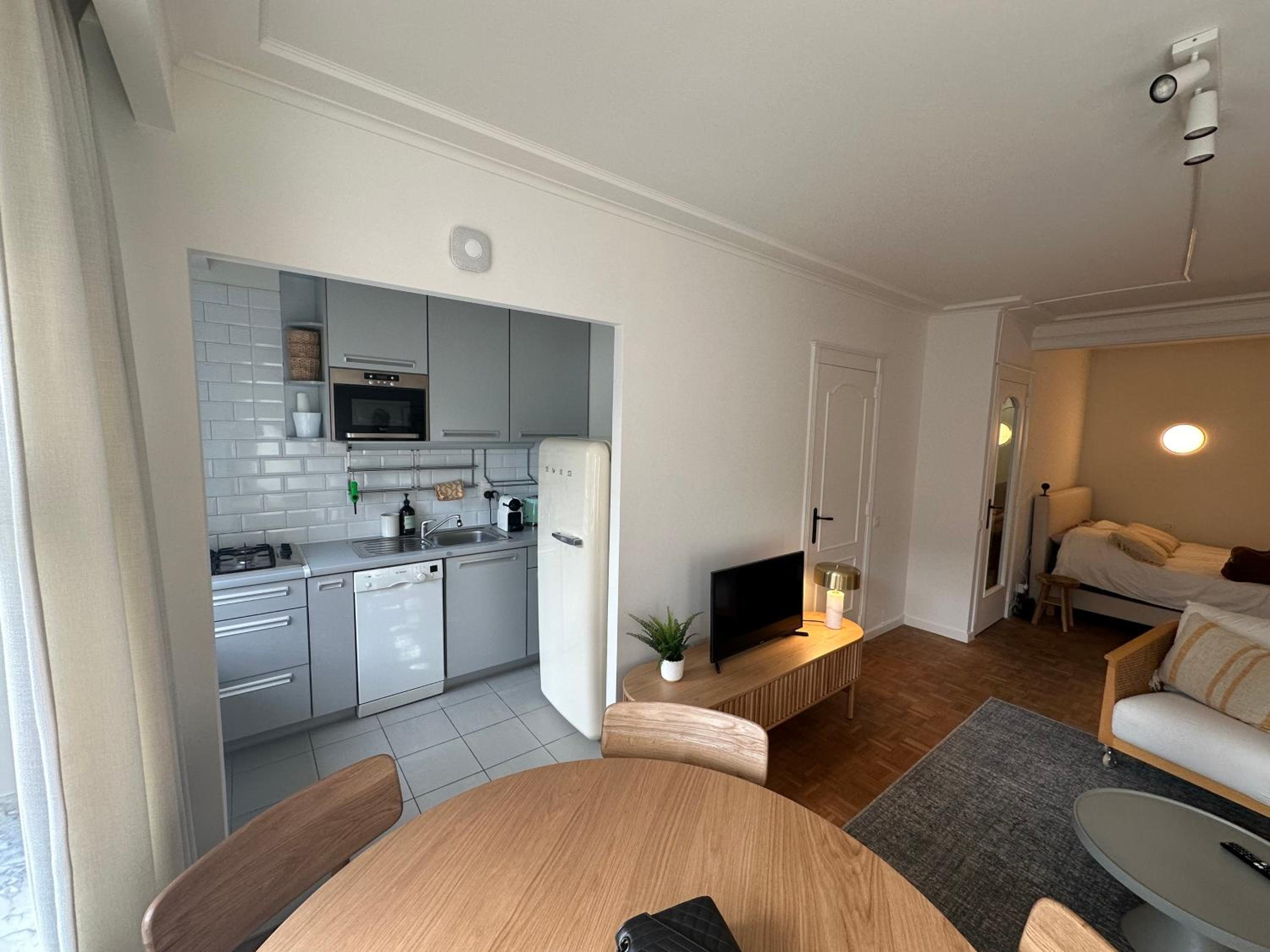Beautiful luxurious studio in the heart of the European quarter