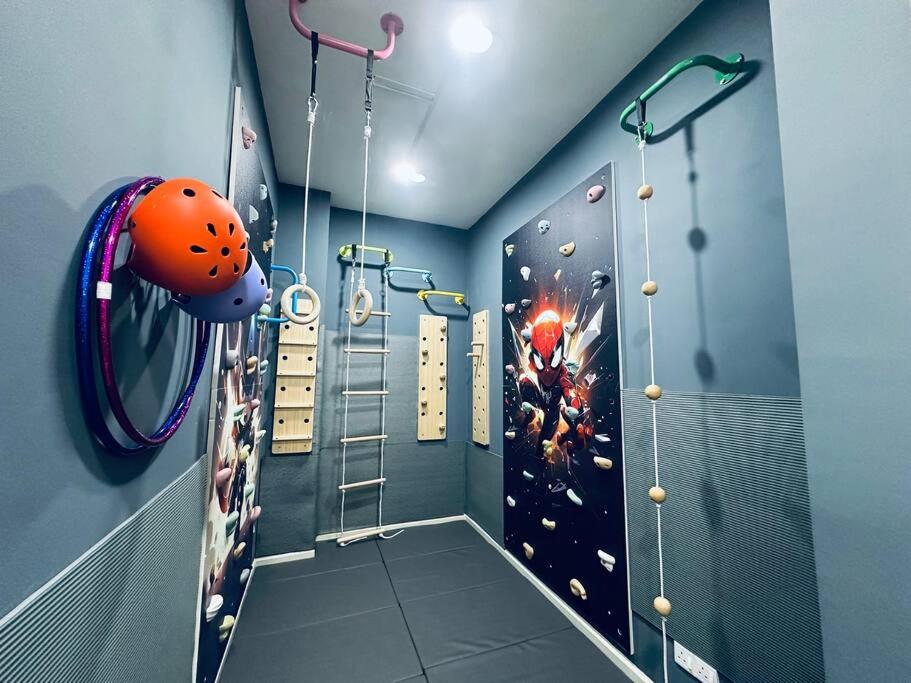 Afiniti Residences Kids Gym Mania 3min walk Legoland by GatherHomez photo 1