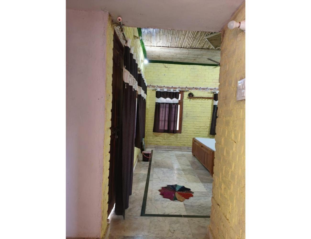 Rekha & Kamla Homestay, Orchha view 5
