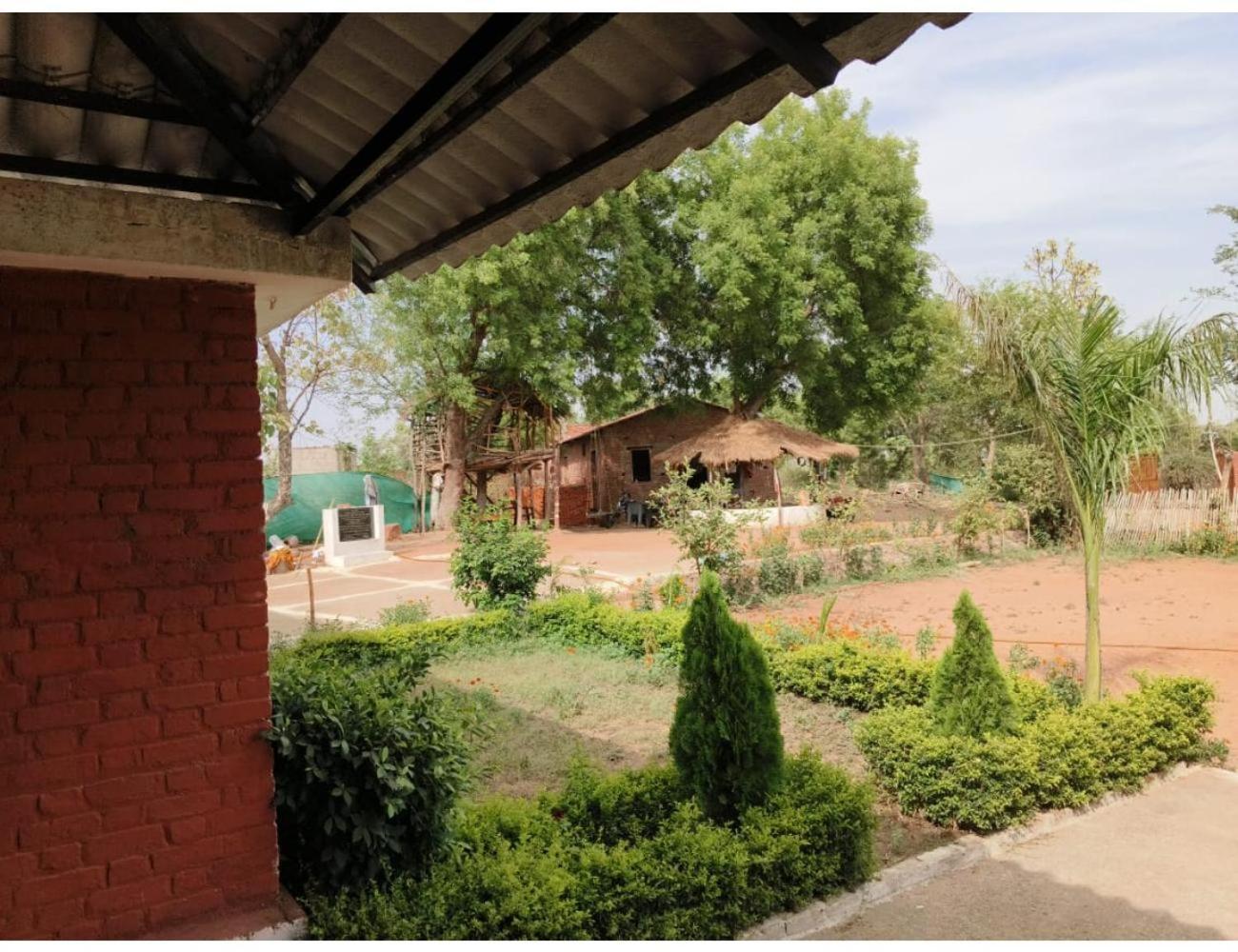 Rekha & Kamla Homestay, Orchha view 4