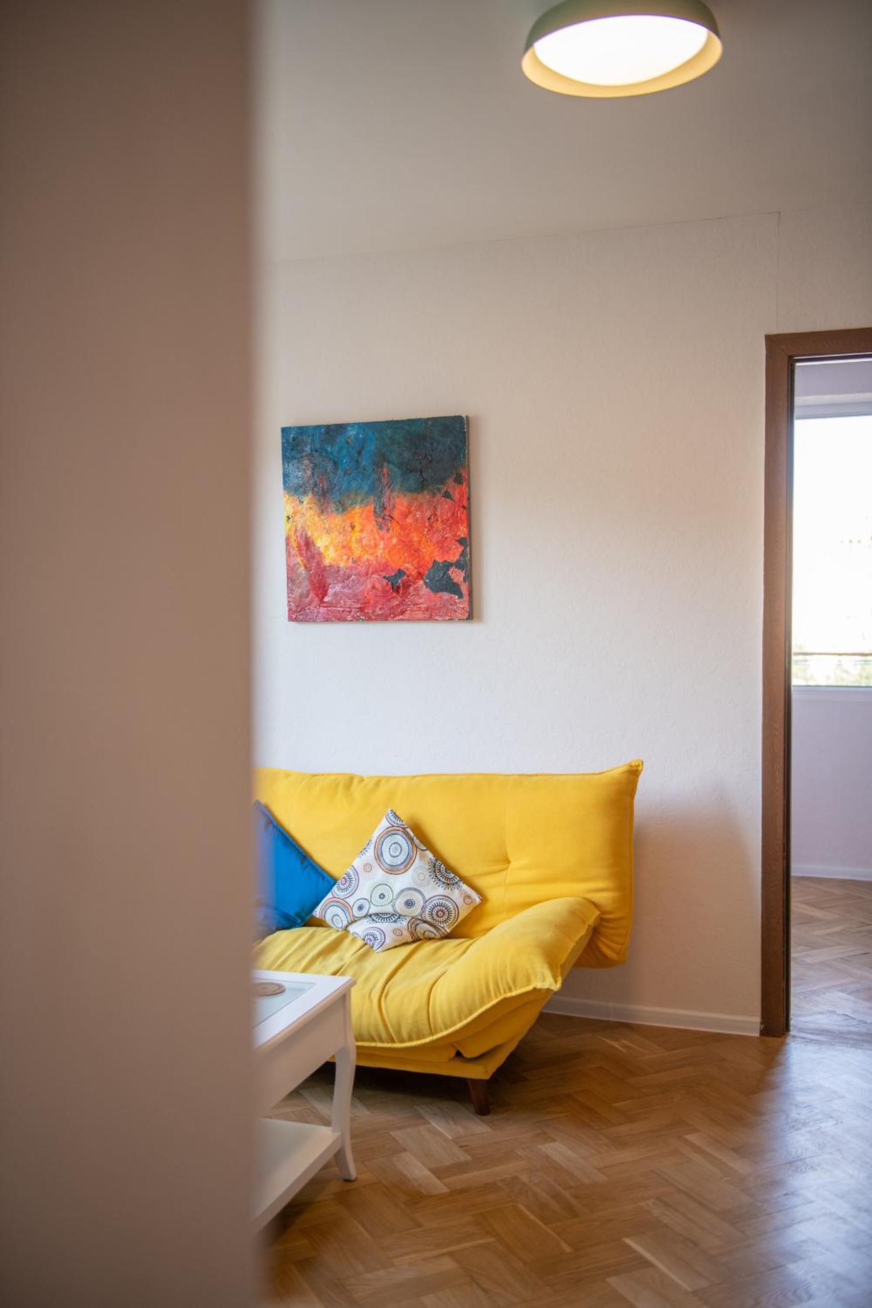 Starfall Sky Apartment
