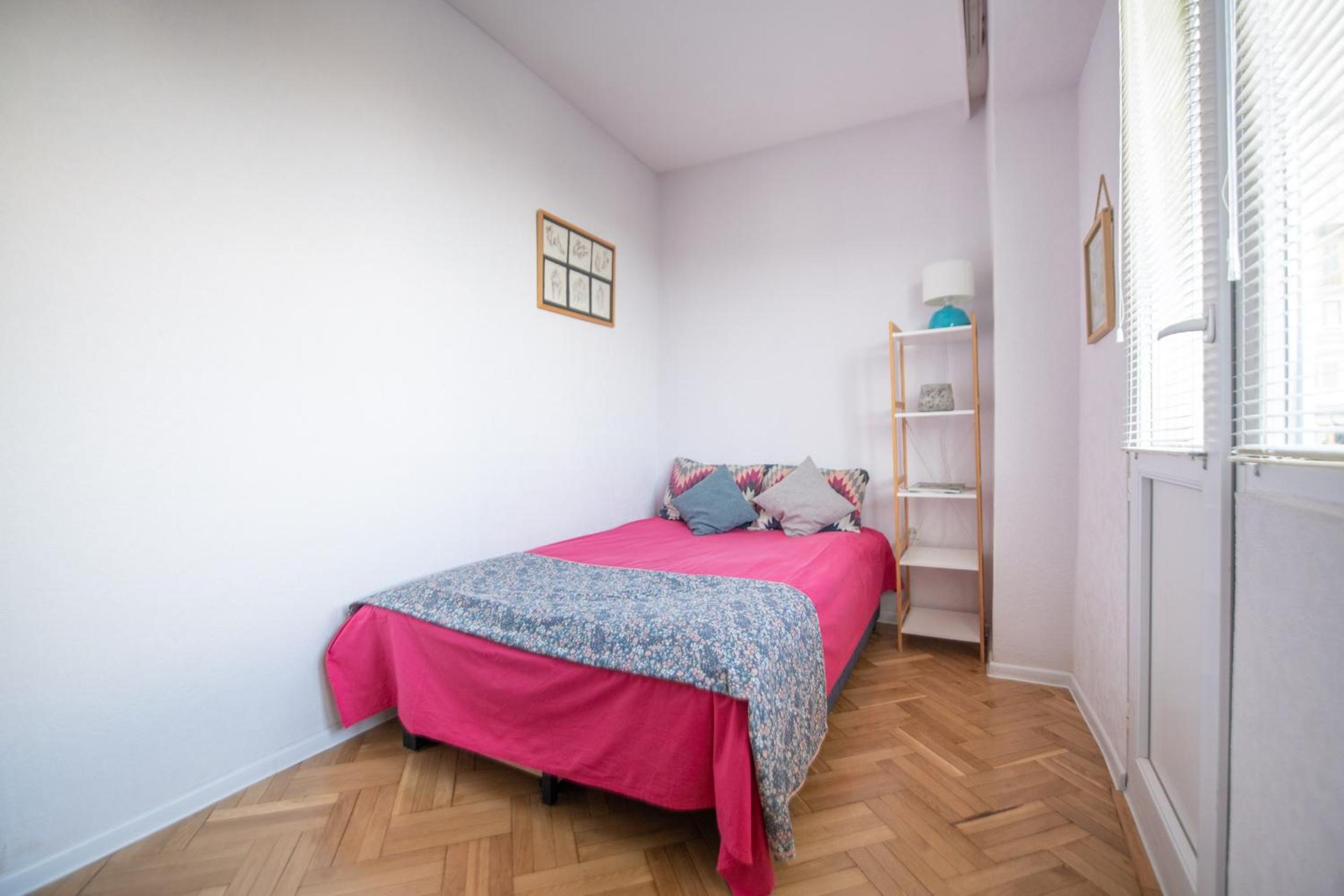 Starfall Sky Apartment