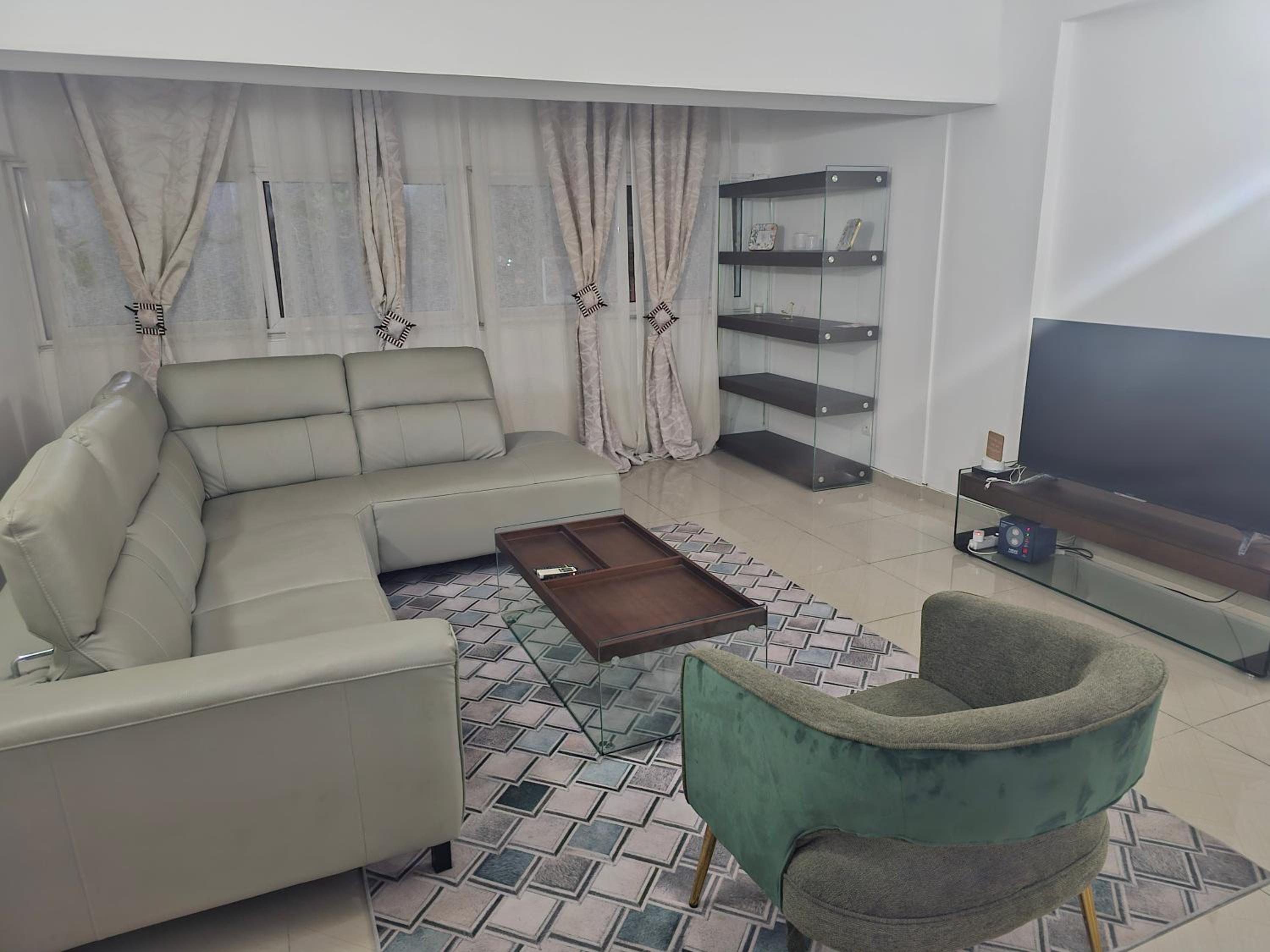 MP's Residence 202