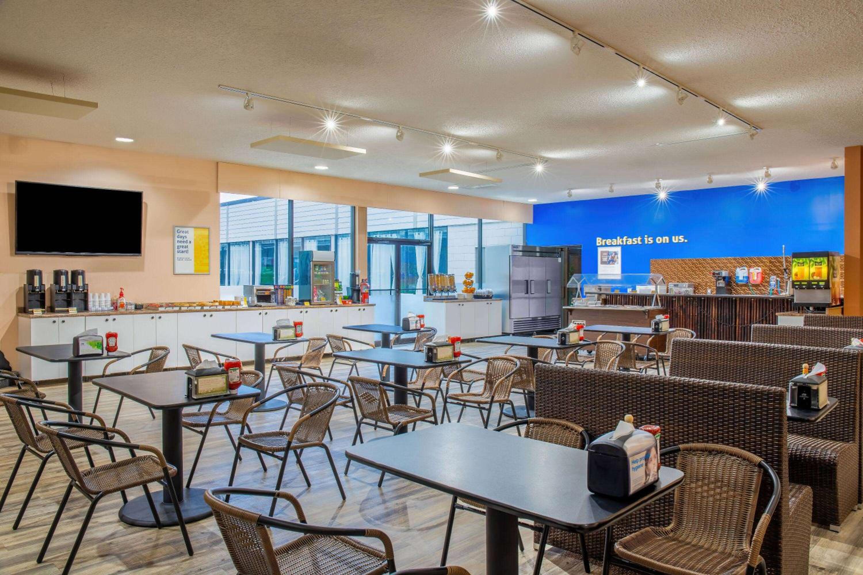 Cranbrook Vacations - Days Inn by Wyndham Cranbrook Conference Centre - Property Image 1