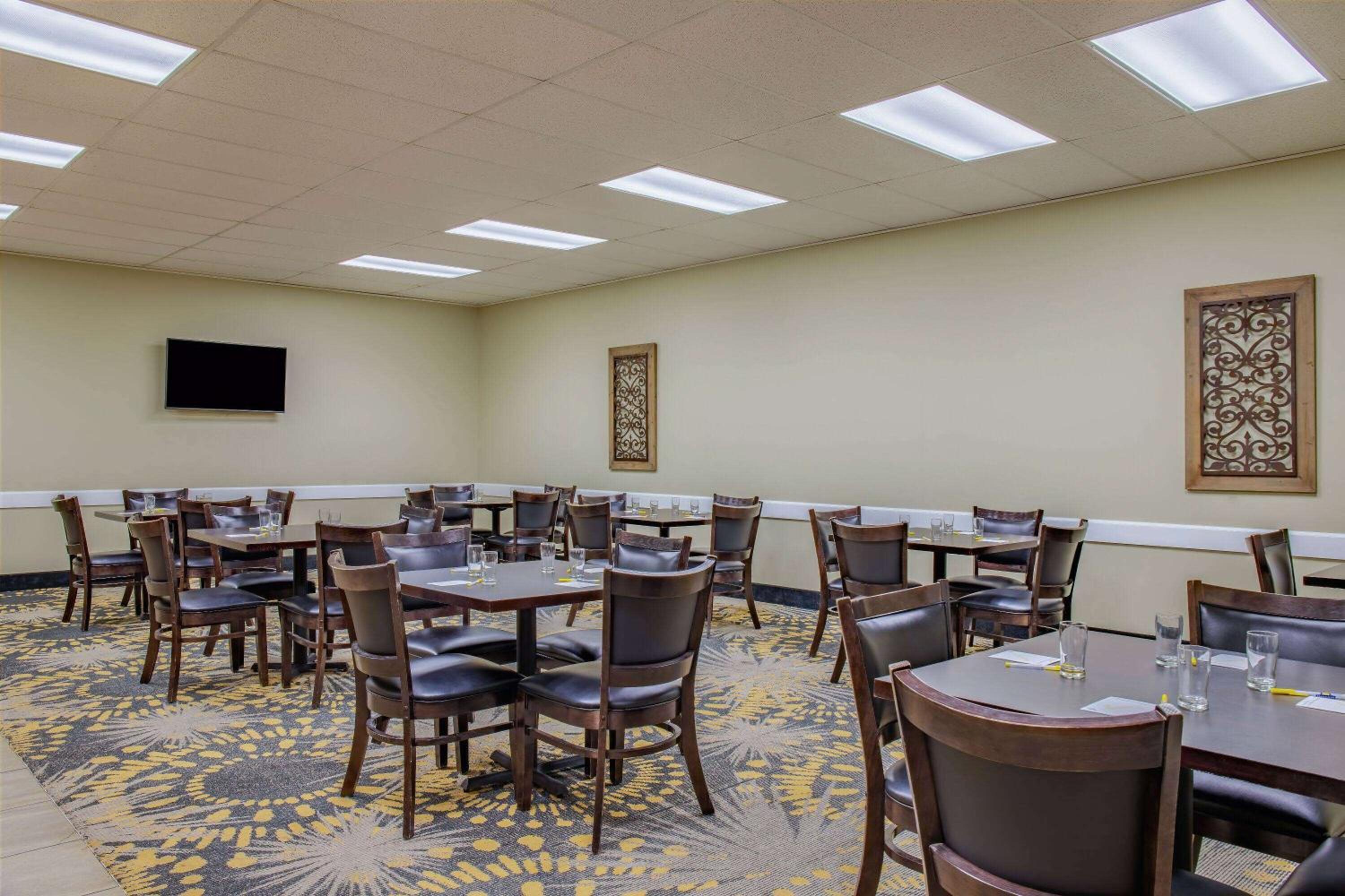 Cranbrook Vacations - Days Inn by Wyndham Cranbrook Conference Centre - Property Image 12