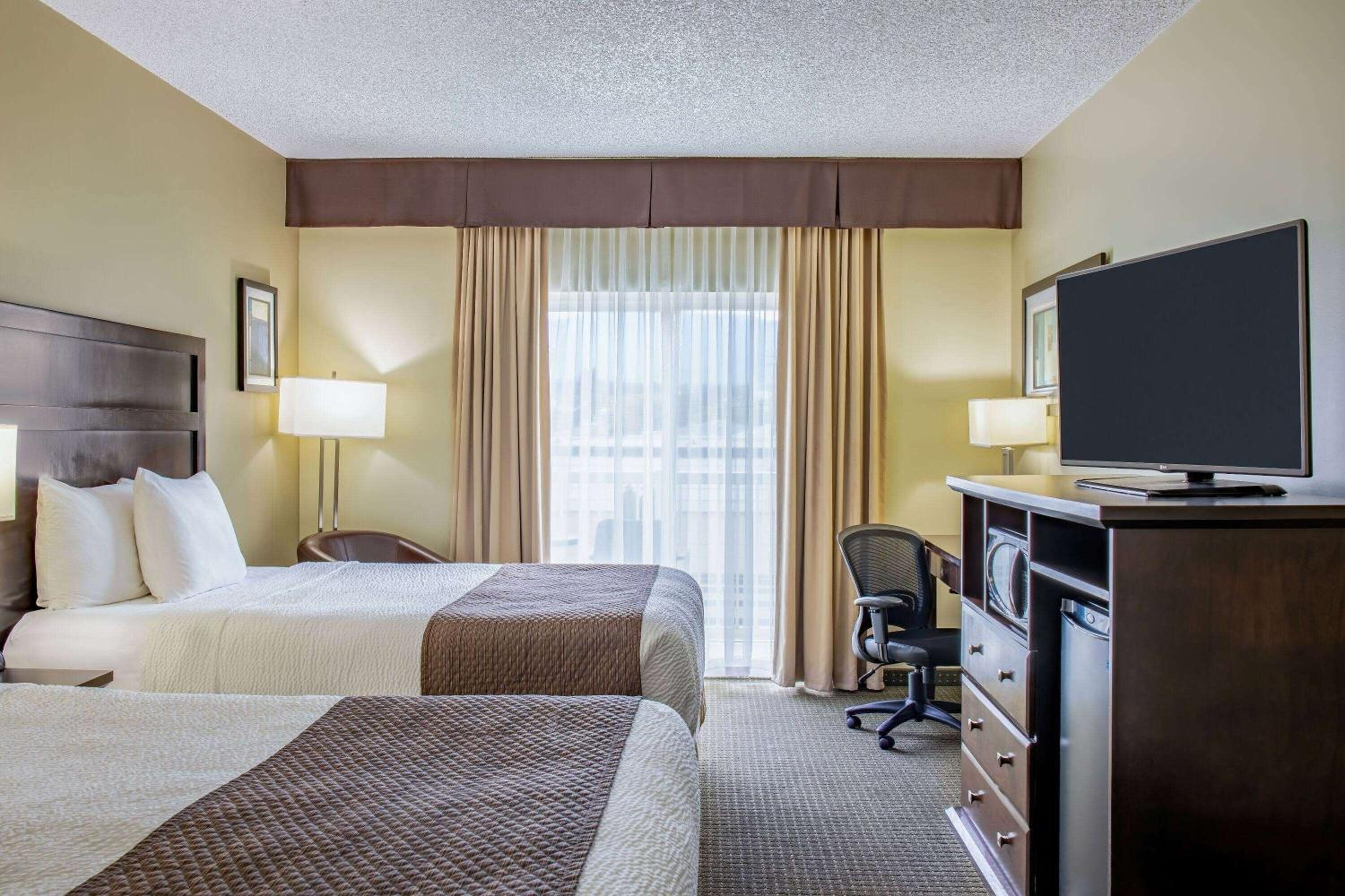 Cranbrook Vacations - Days Inn by Wyndham Cranbrook Conference Centre - Property Image 4