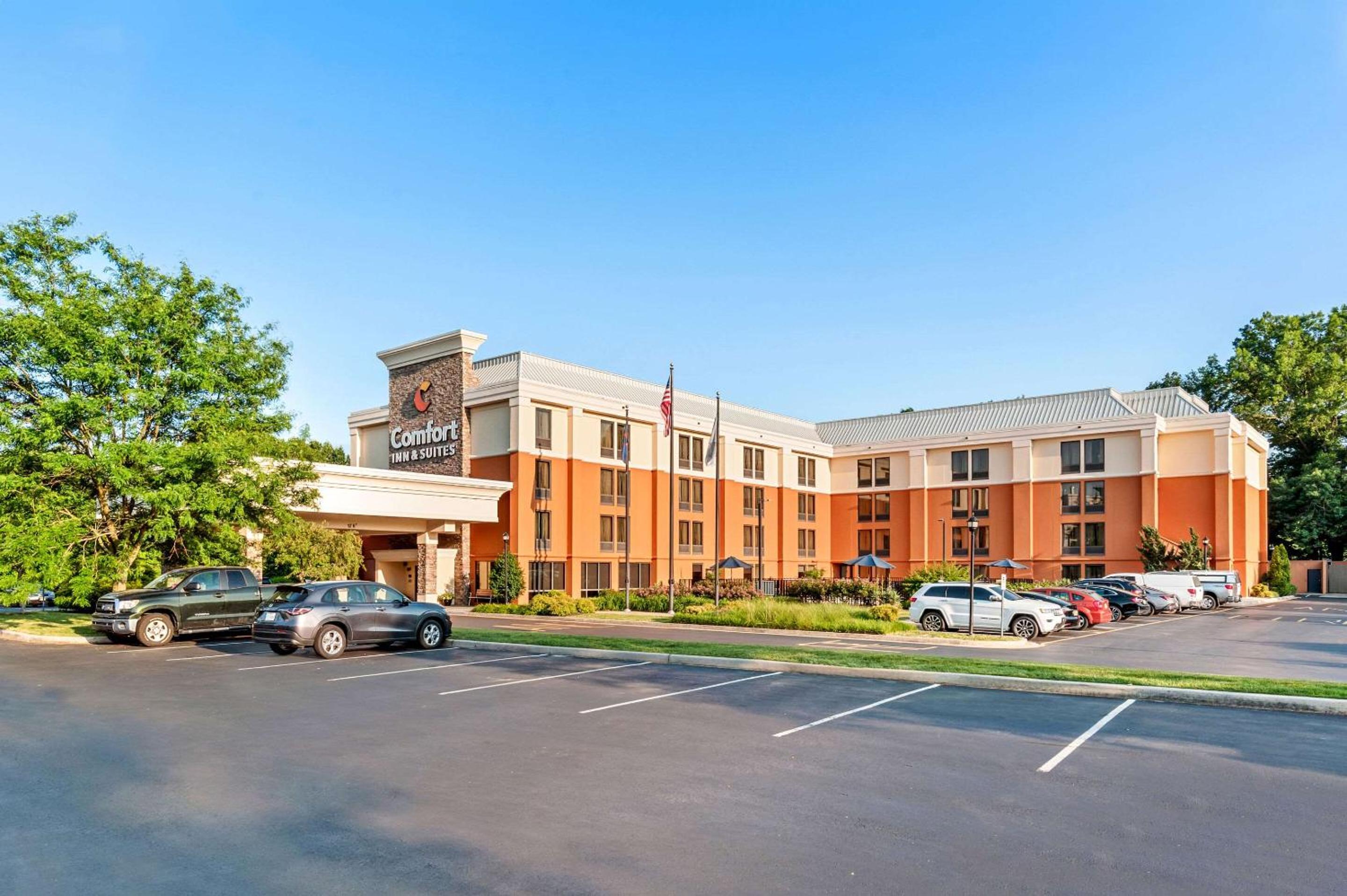 Hotel Comfort Inn & Suites Newark - Wilmington - Image 1