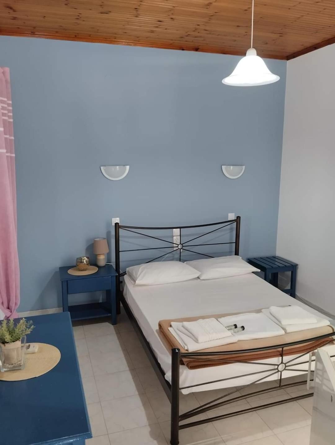 PETROS ROOMS to LET KALOGRIA BEACH view 5