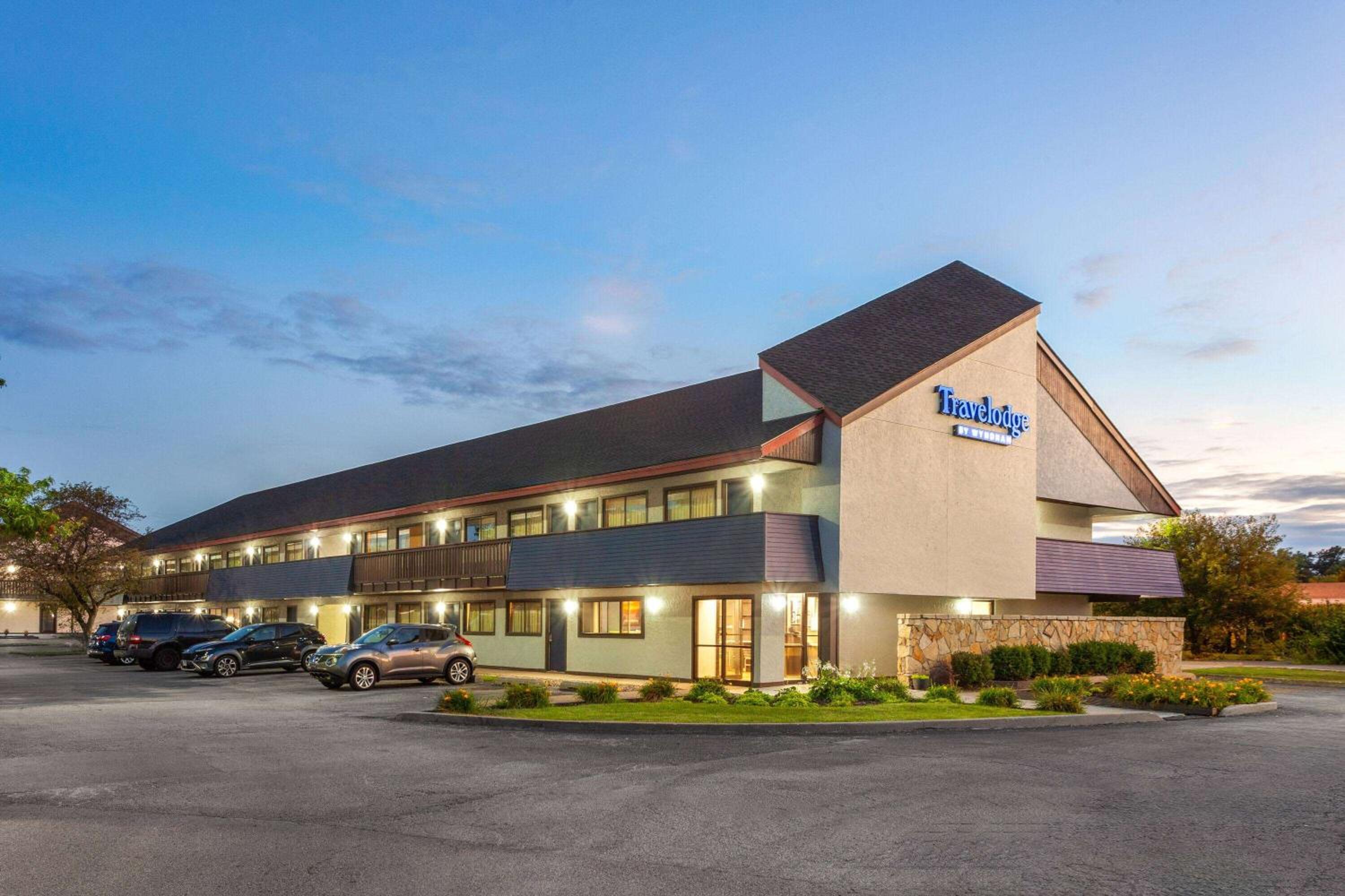 Peoria Vacations - Travelodge by Wyndham Peoria - Property Image 5