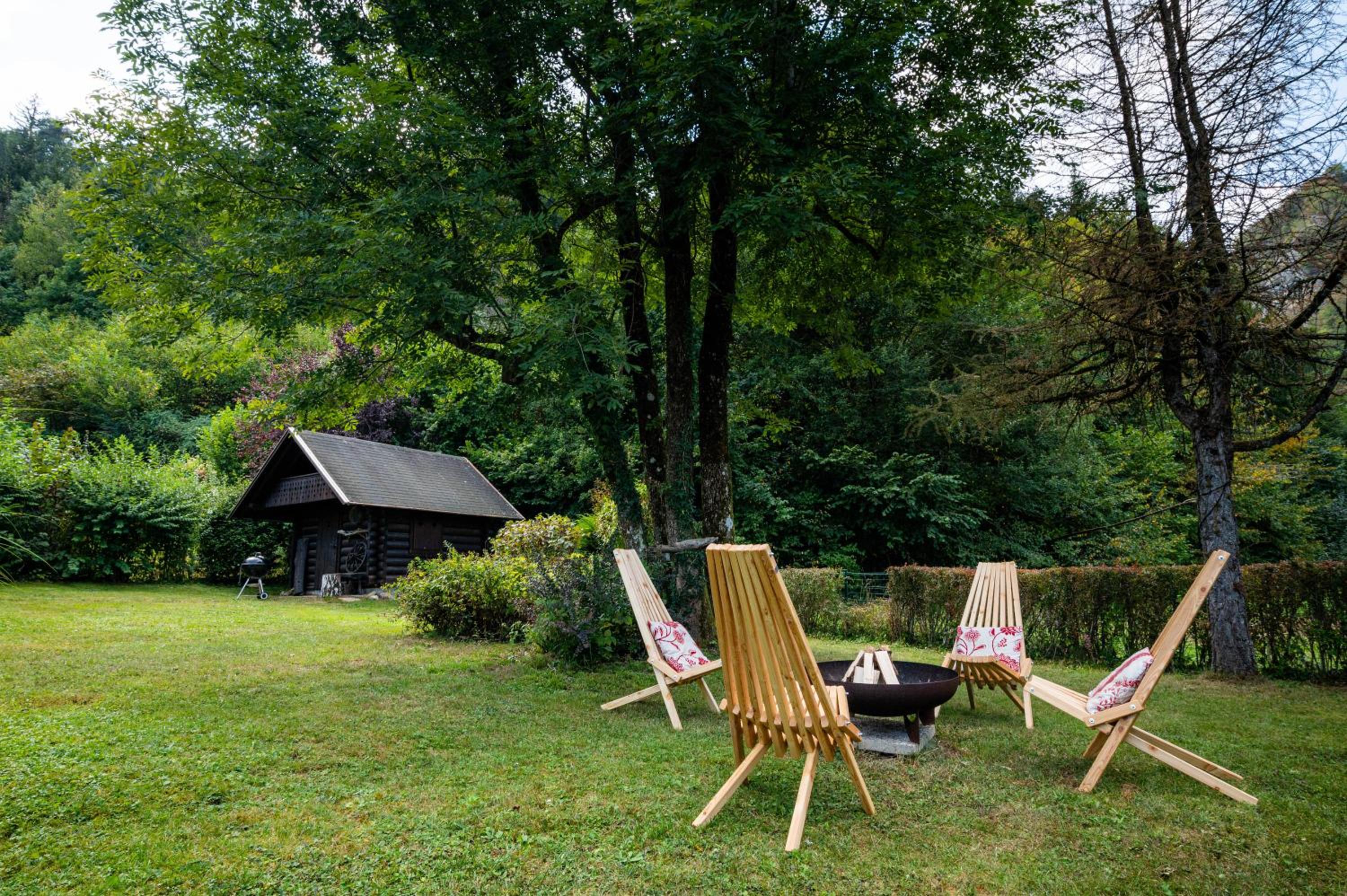 Charming Bled Home - Big Garden, BBQ & Free Bikes view 5
