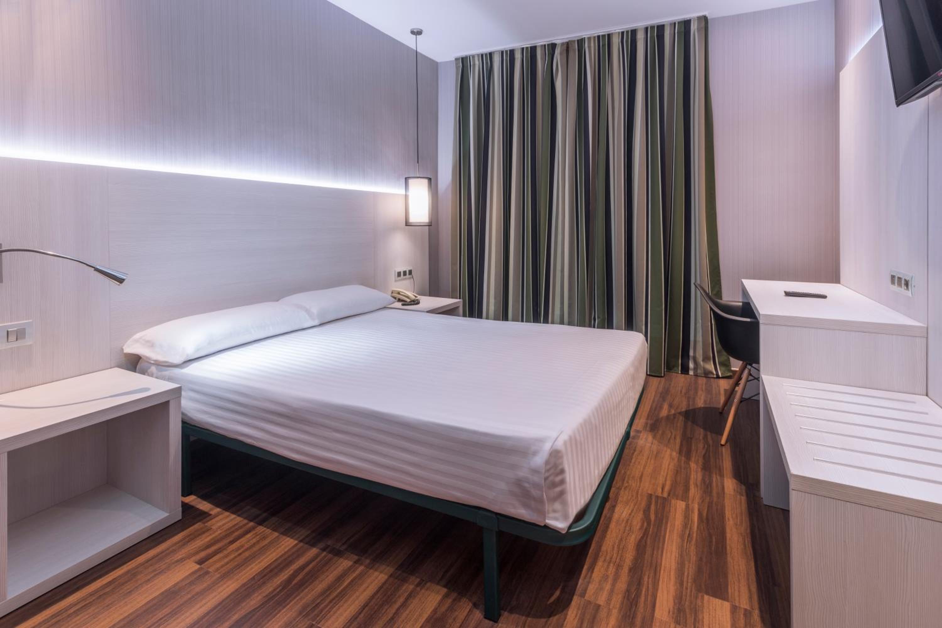Hostal Operaramblas