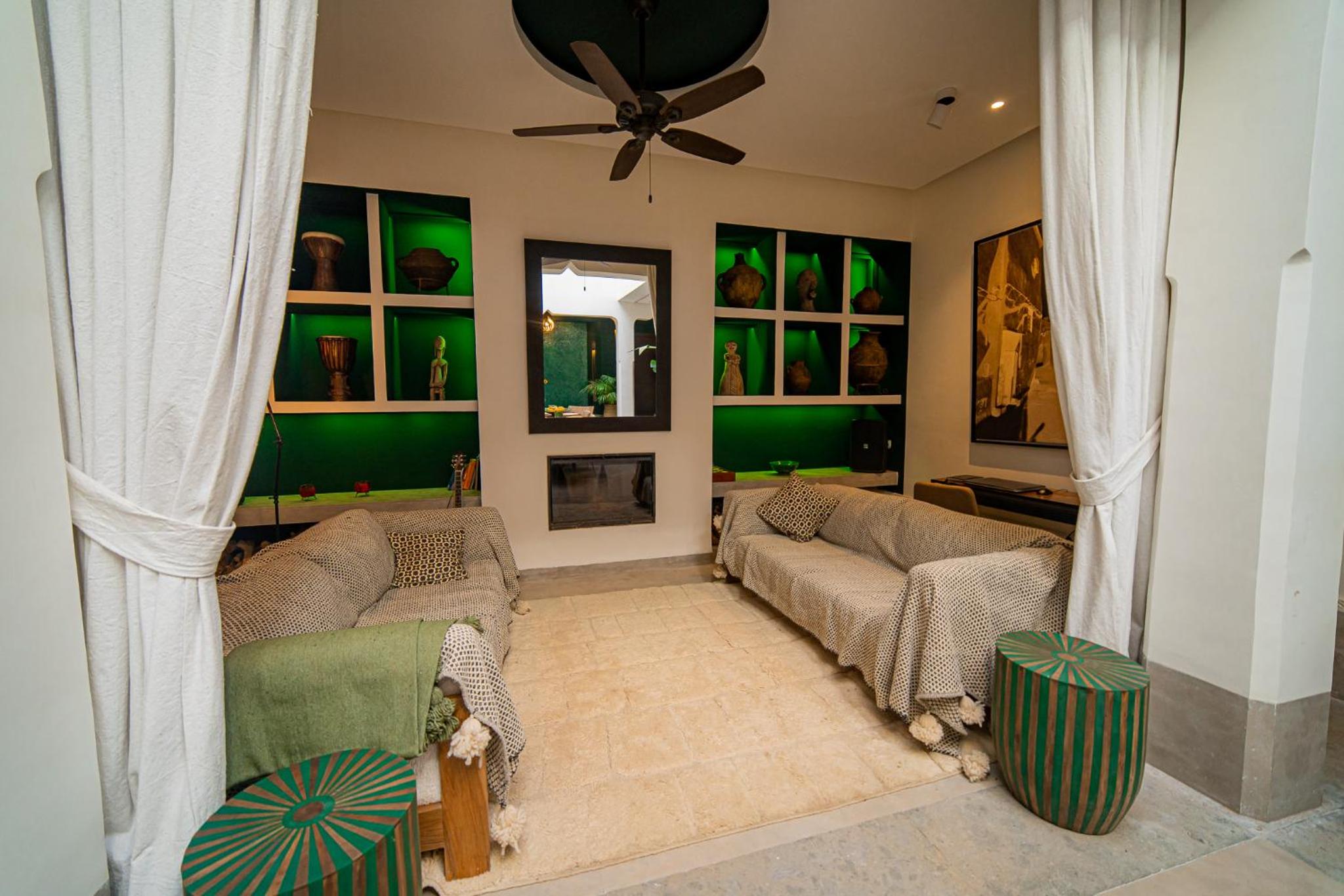 lounge