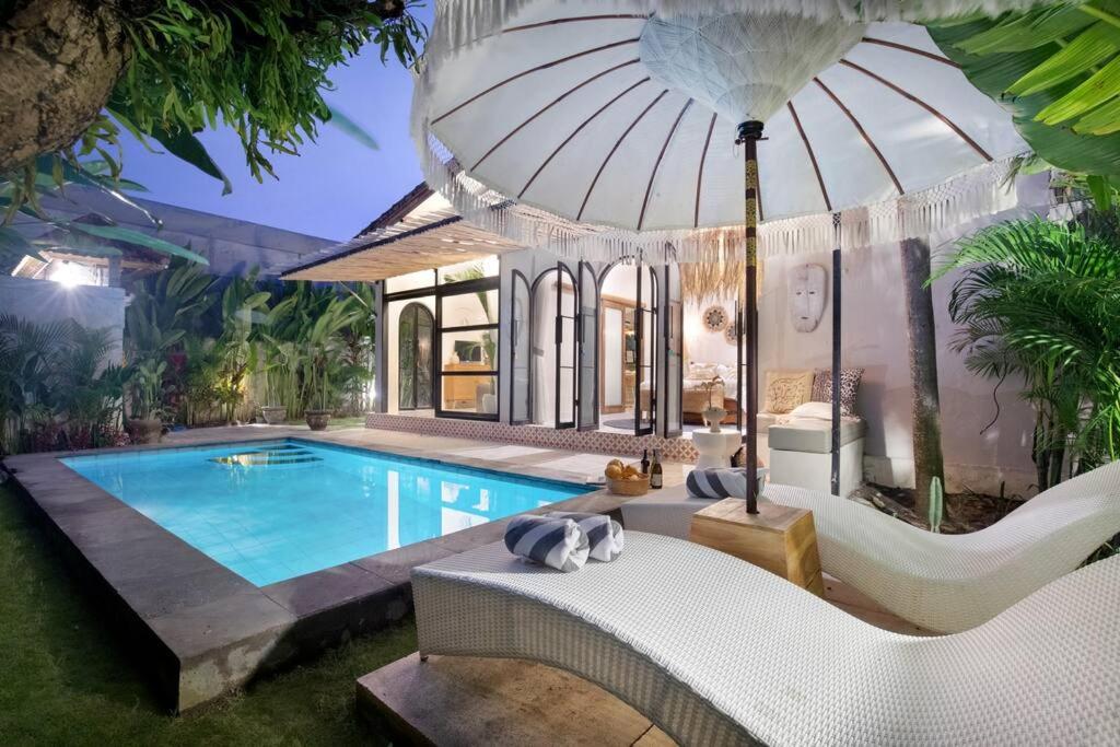 Villa Seminyak 3 Beds with pool, butler & parking M5 view 3