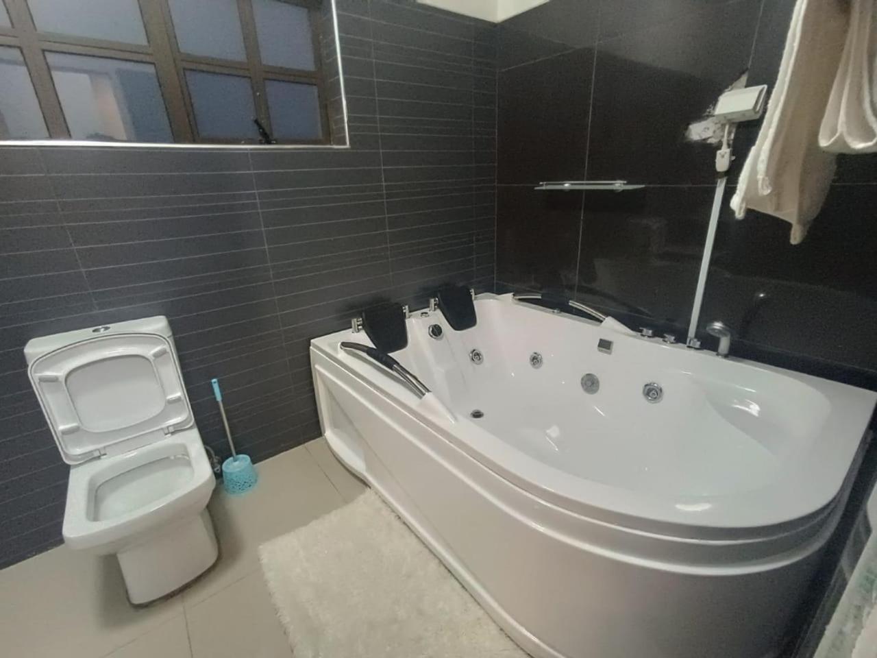 Manasseh Bed & BreakFast Gabs North