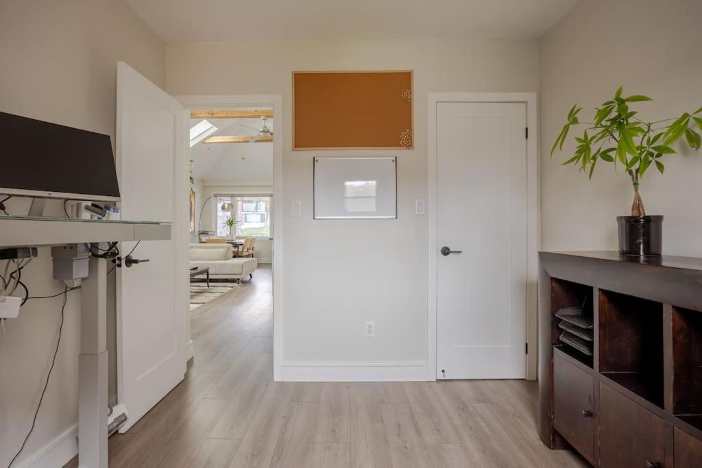 Lonborough Ave Upstairs