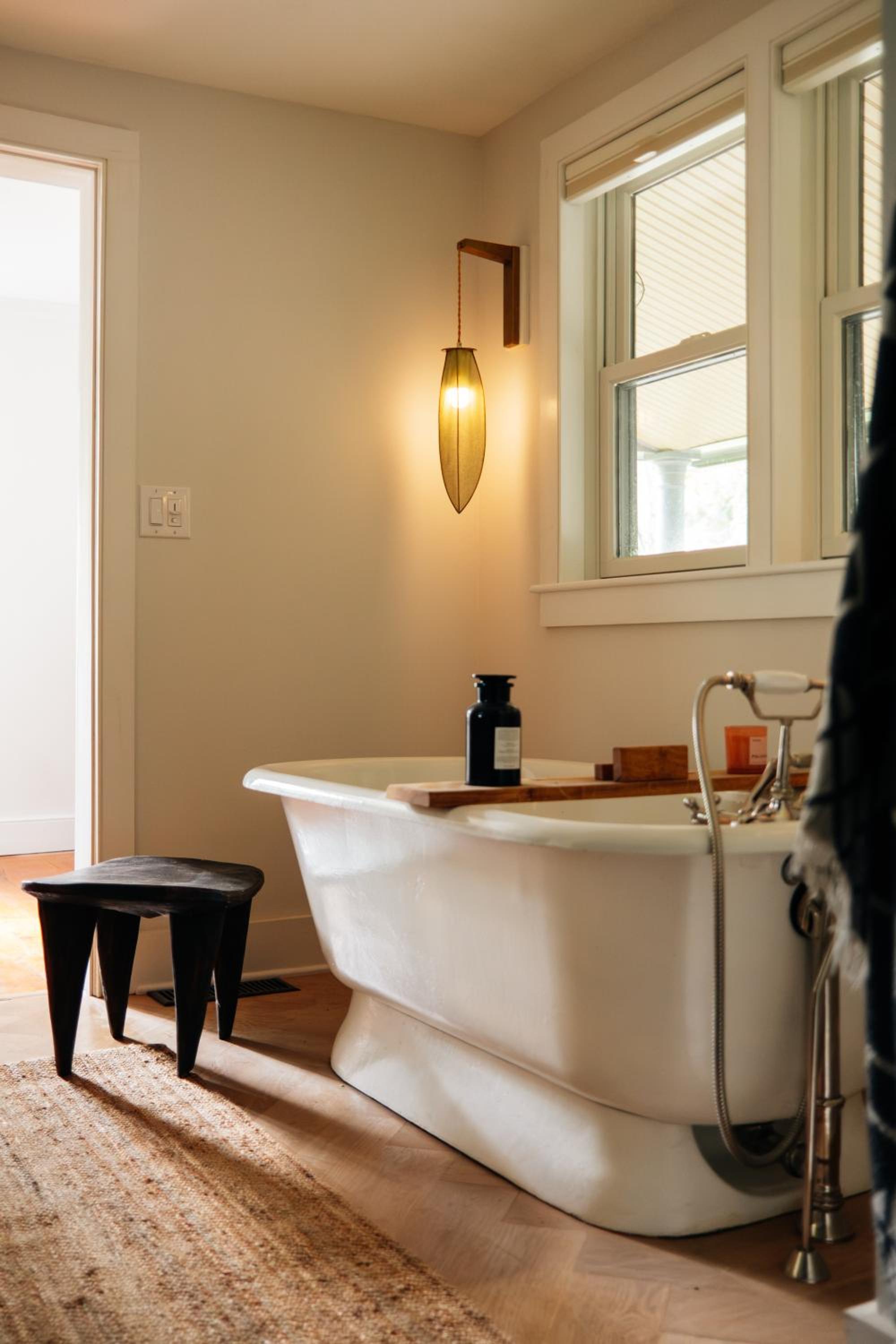Stylish Rural Sanctuary Perfect for Every Season! view 4