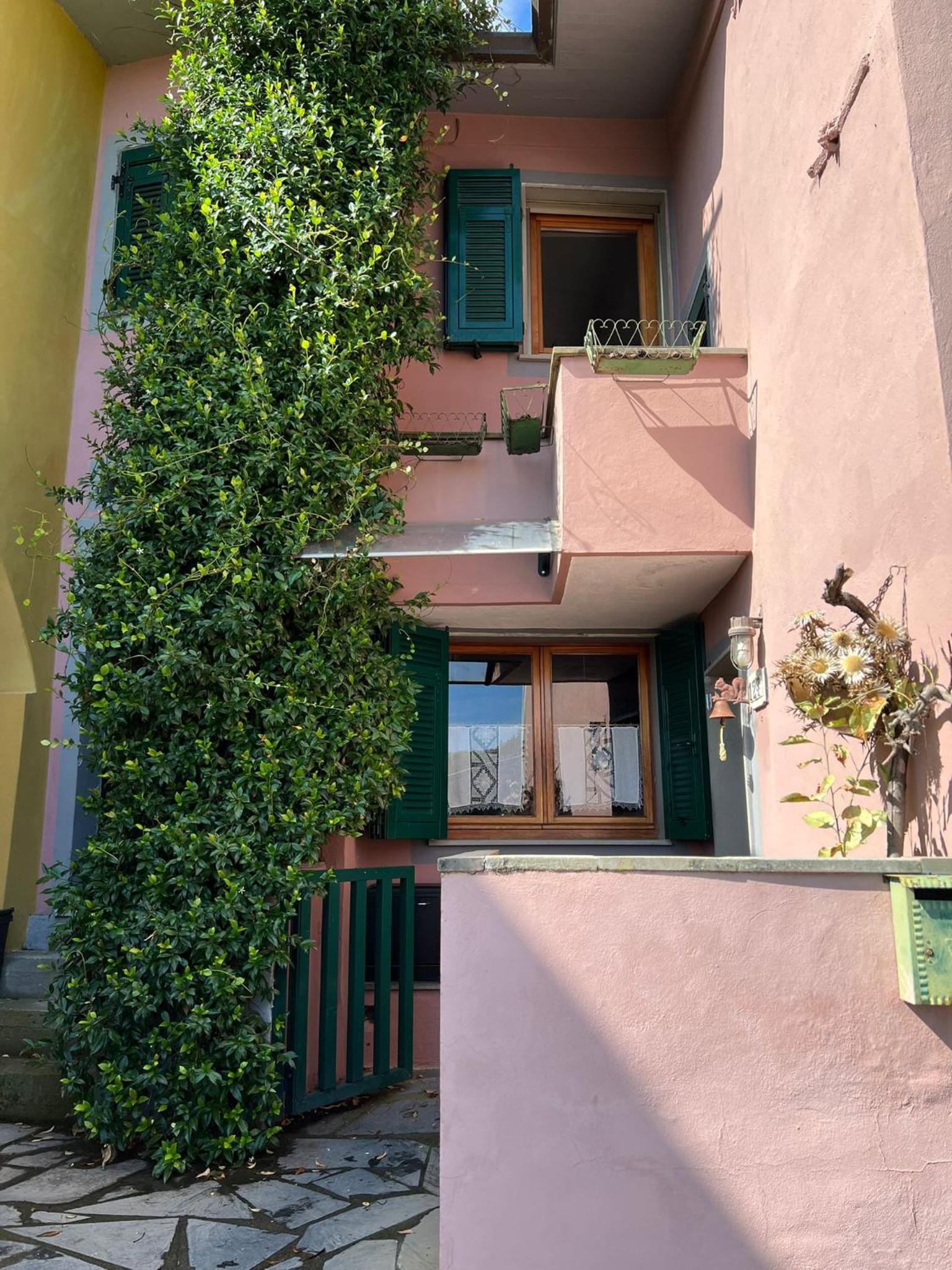 Casetta nel borgo view 2