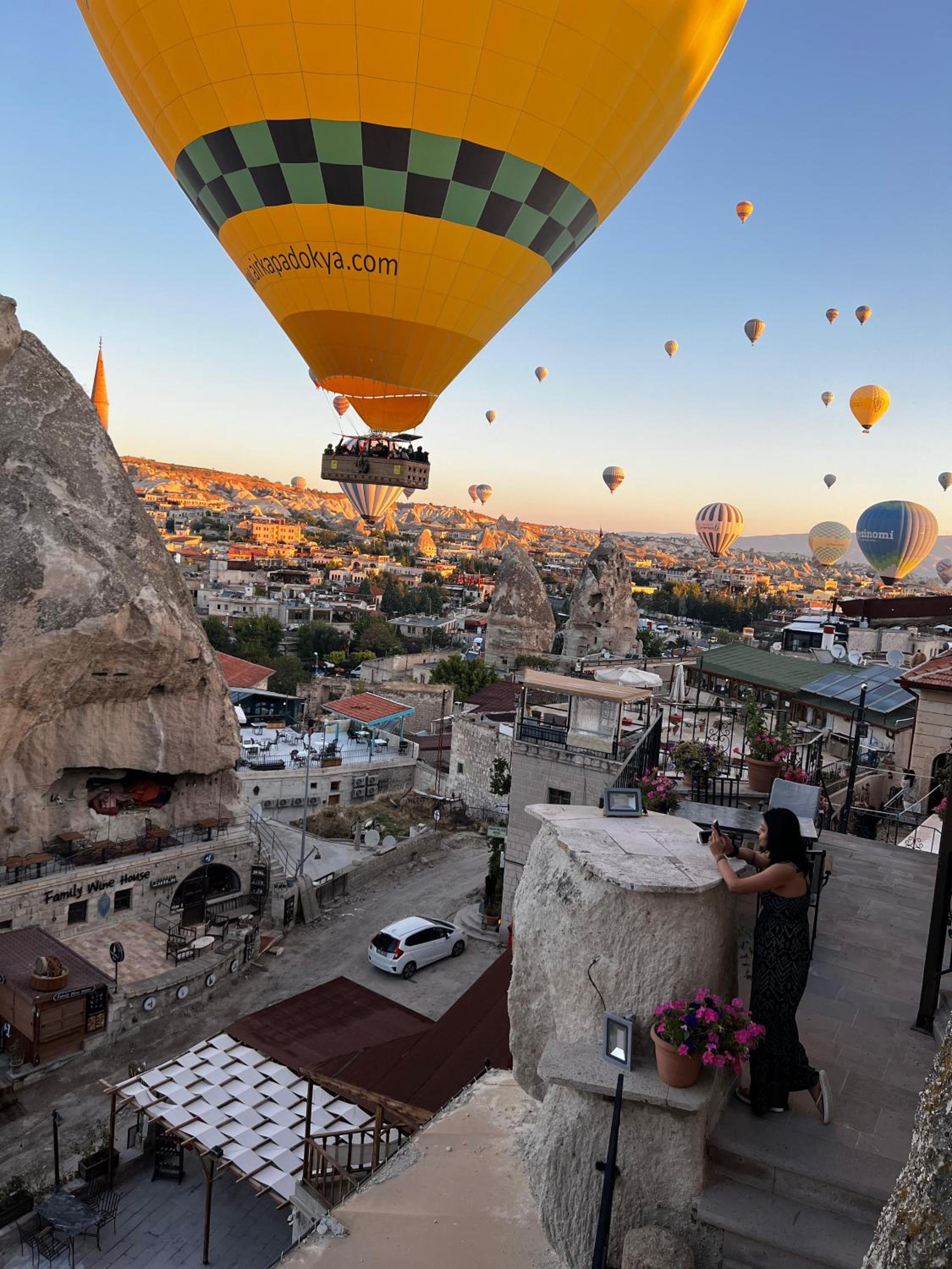 Castle Cave Hotel - Image 40