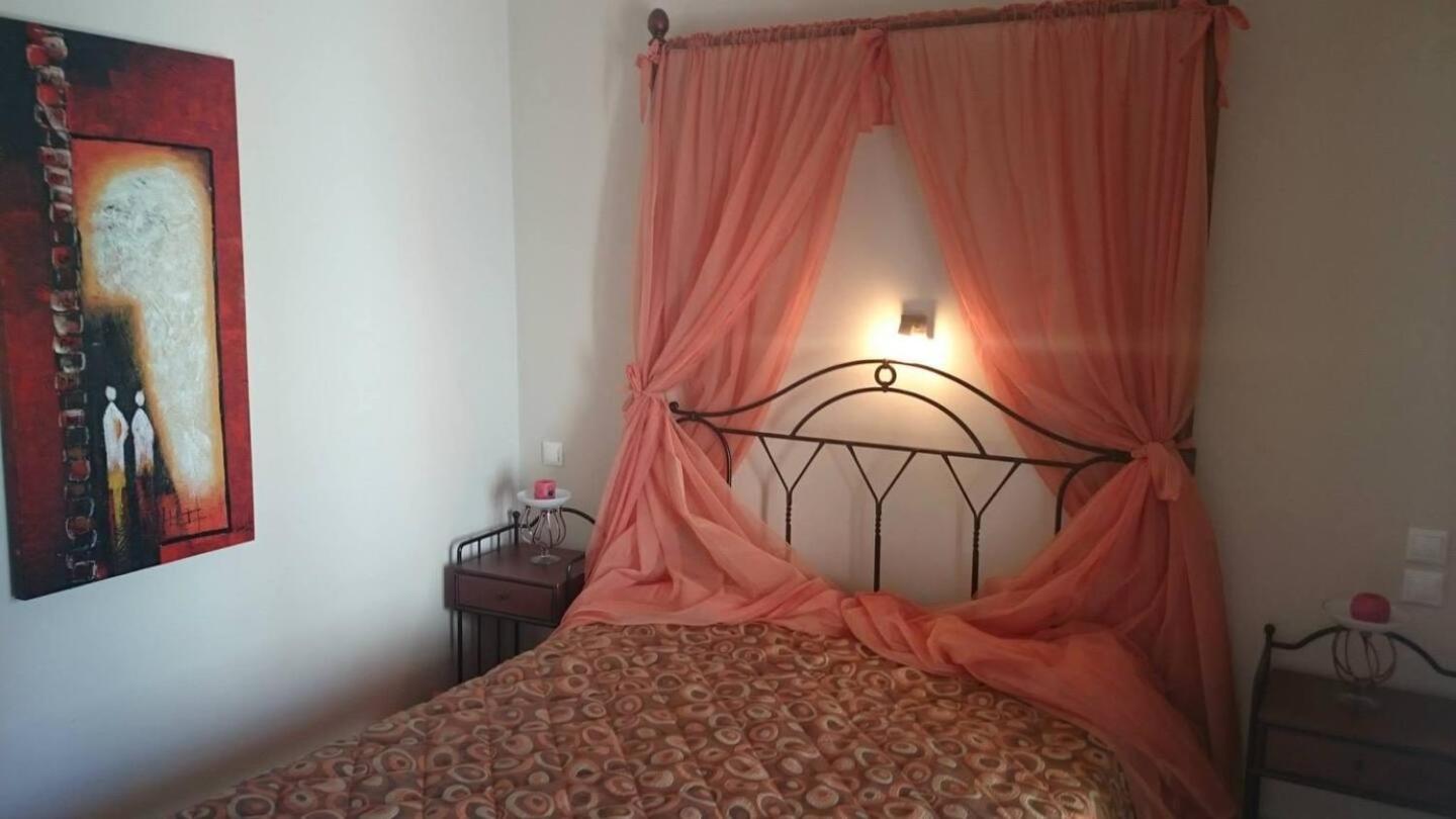 Antonia's Apartments