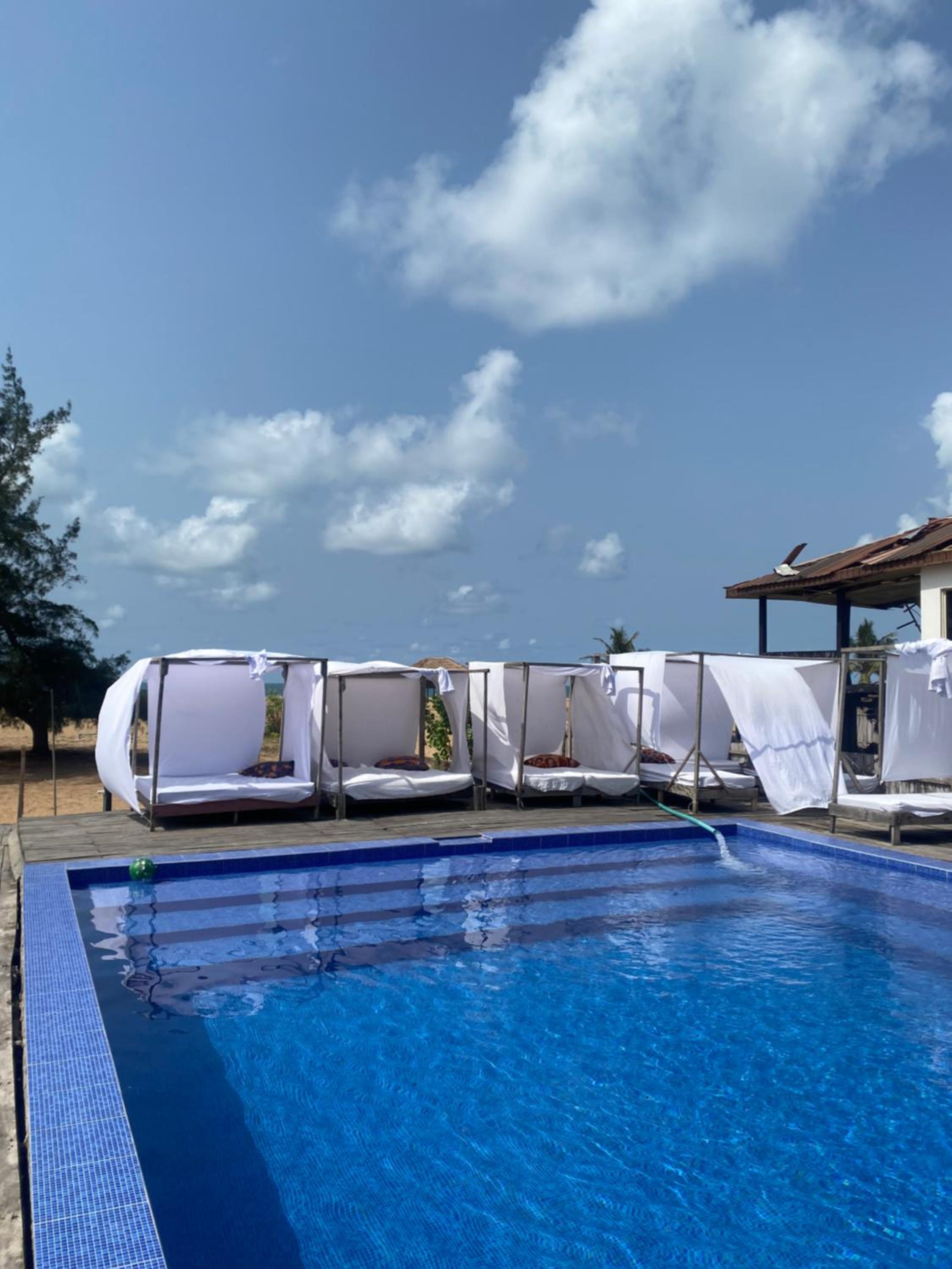 Popbeachclub Suites ilashe view 3