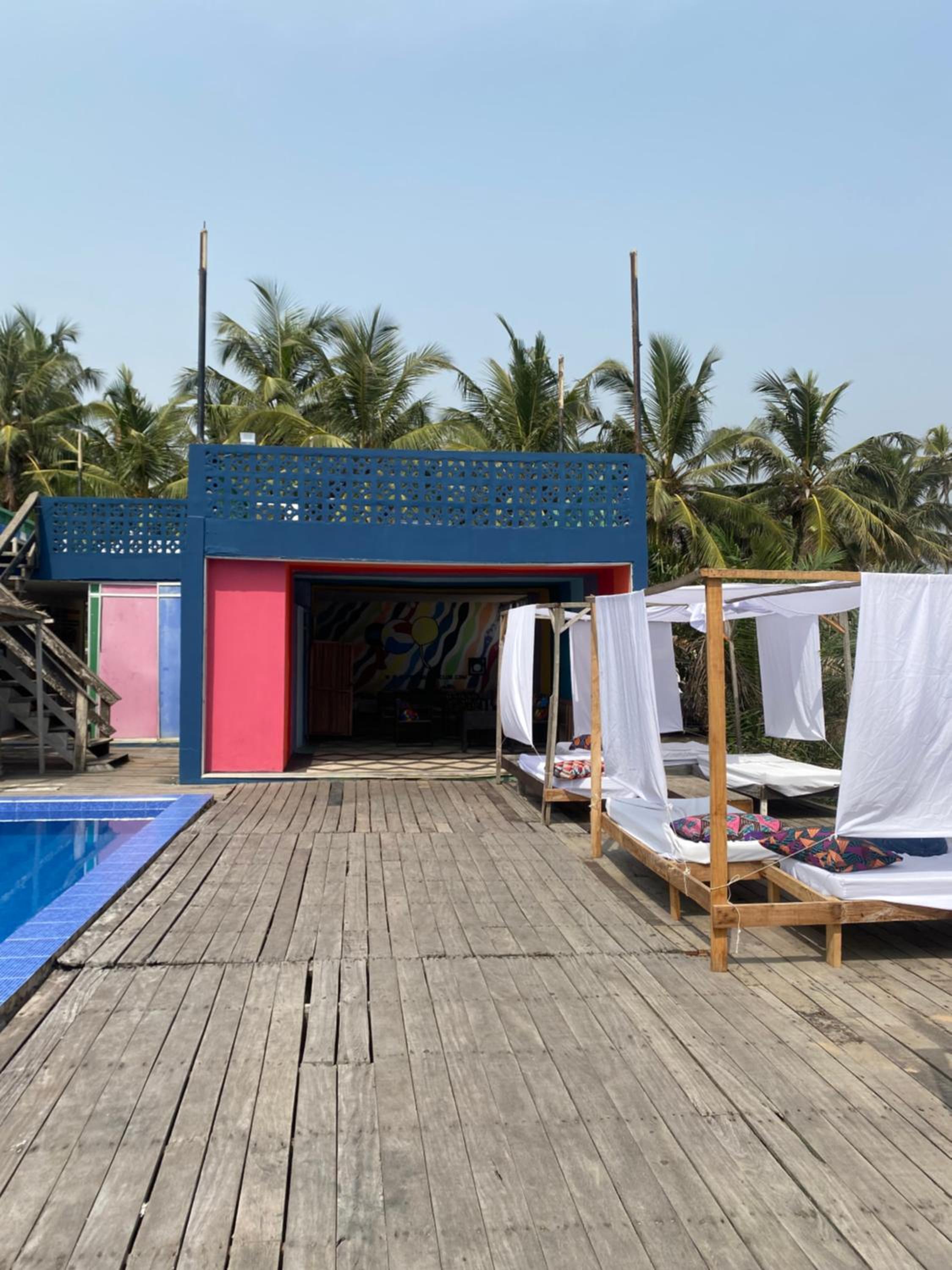 Popbeachclub Suites ilashe view 4